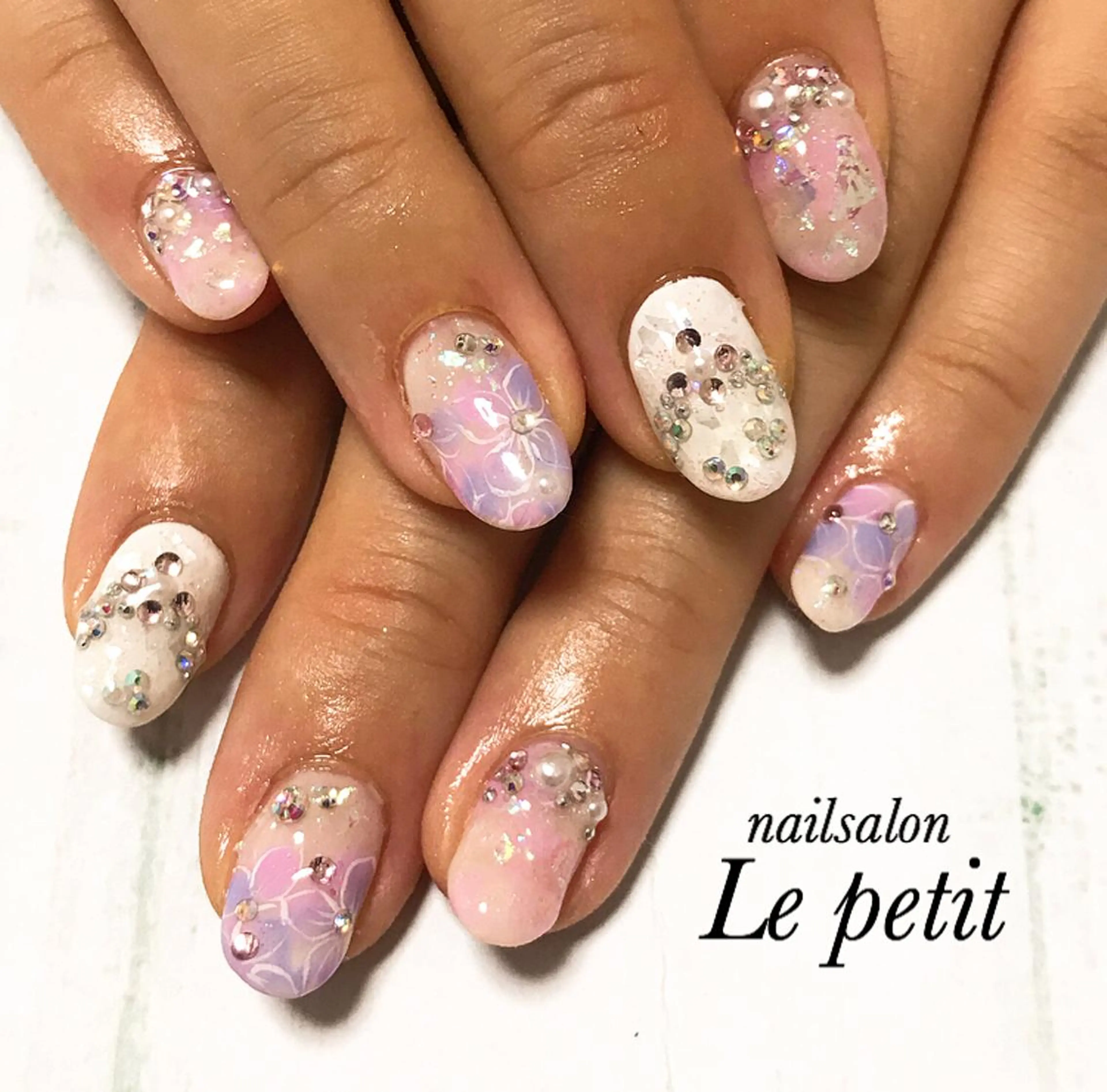 ネイル 石野 広佳のネイルデザイン