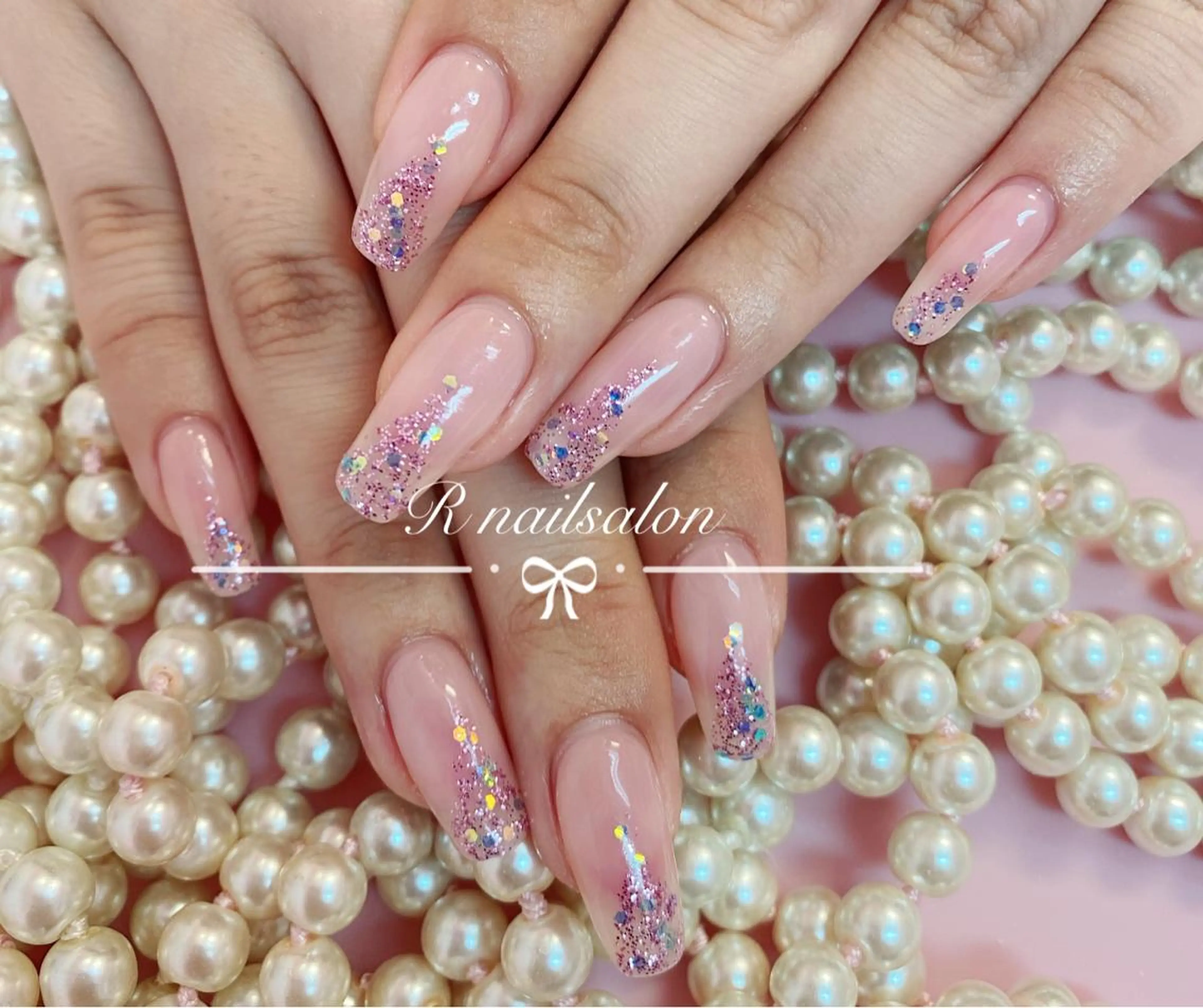 ロング R NAILSALONのネイルデザイン