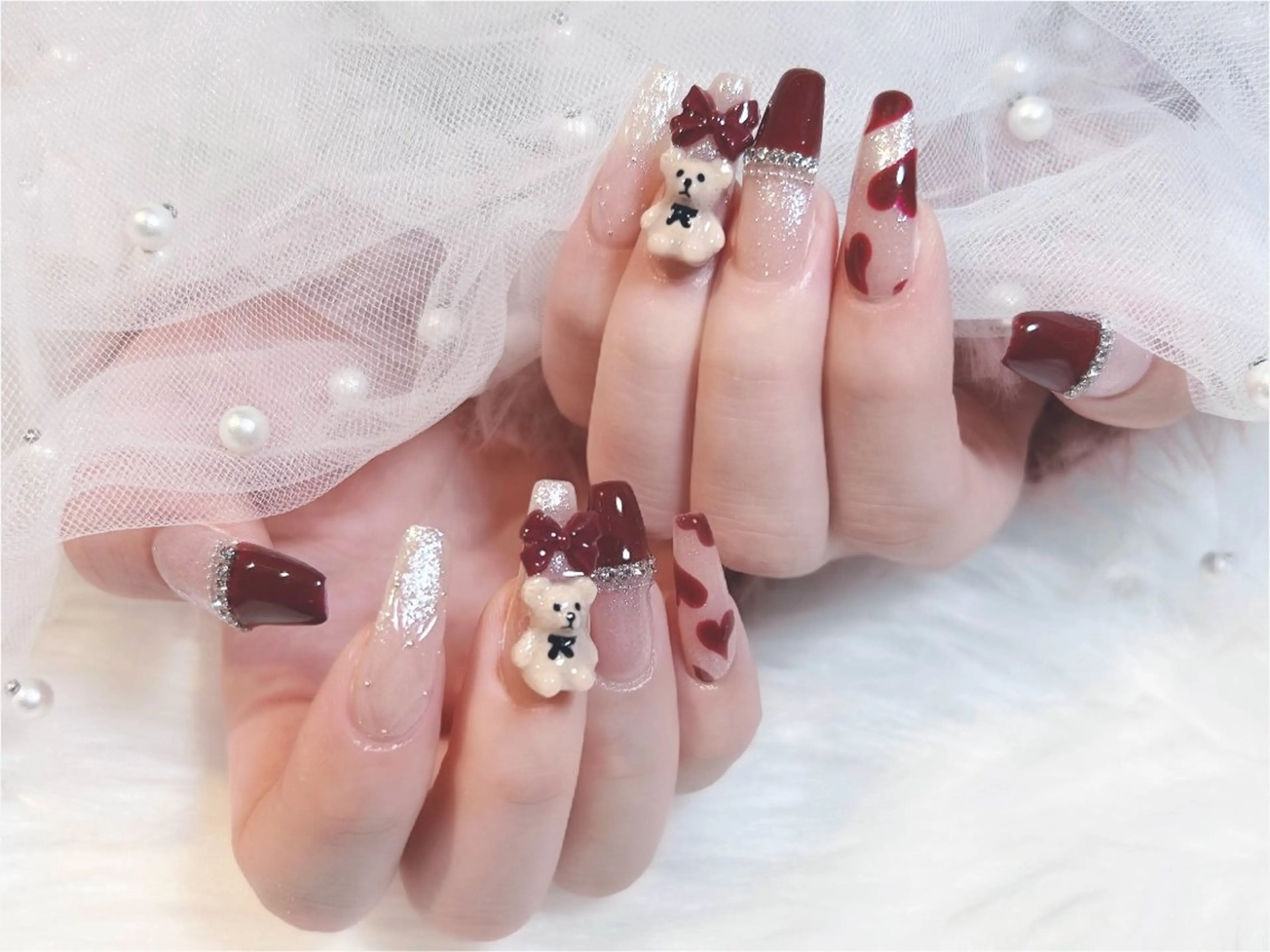 ネイル フレンチネイル キラキラネイル バレンタイン ハンドネイル ぷりゅねる 心斎橋のネイルデザイン