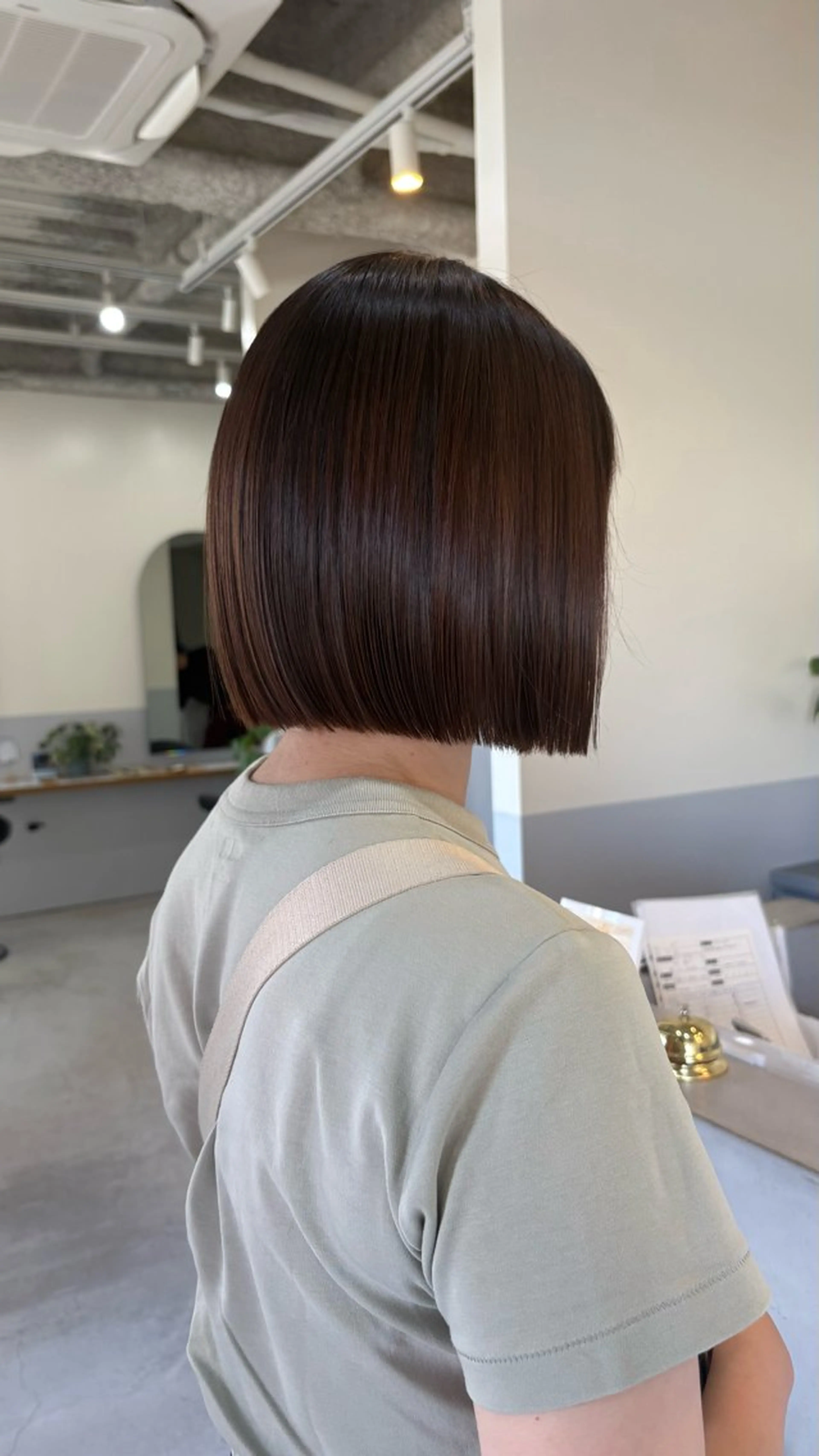 ショート ボブ ノエ/ インナーカラー/高岳のヘアスタイル