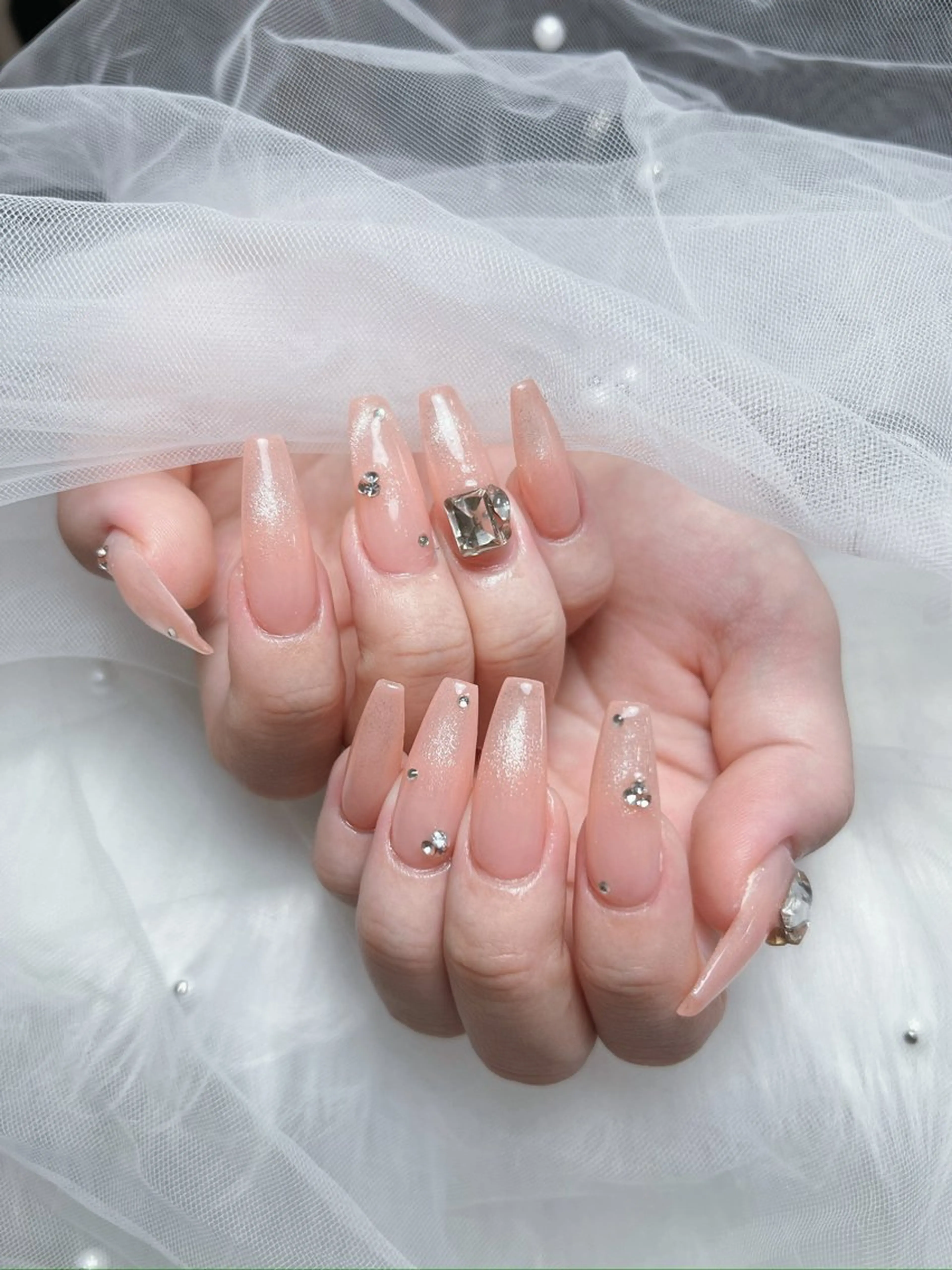 ネイル アートネイル オーロラネイル チークネイル 長さ出し フットネイル Miya _nailのネイルデザイン