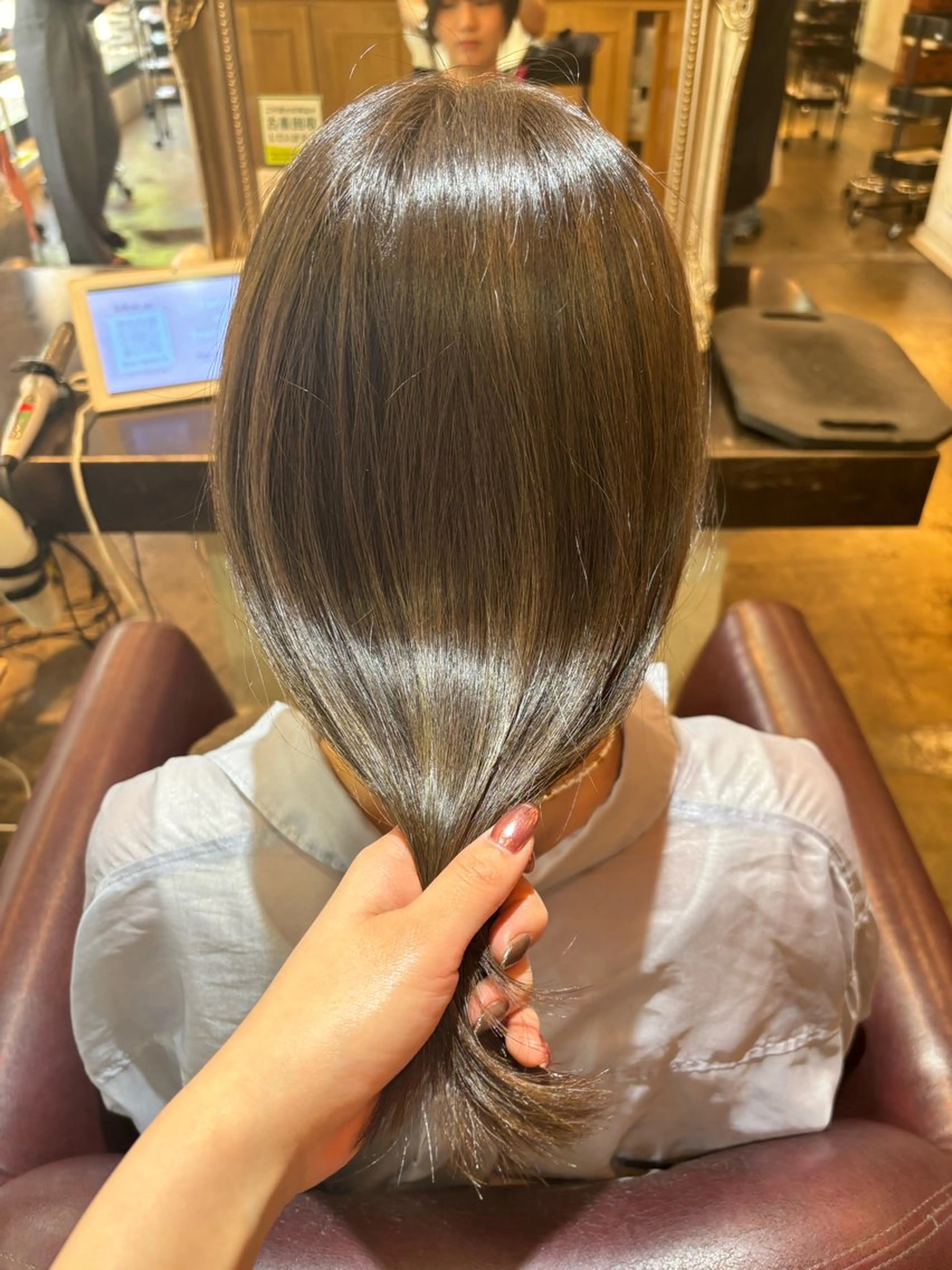 ロング カラー オリーブカラー 髪質改善カラー ブラウン🤎YUMEのヘアスタイル