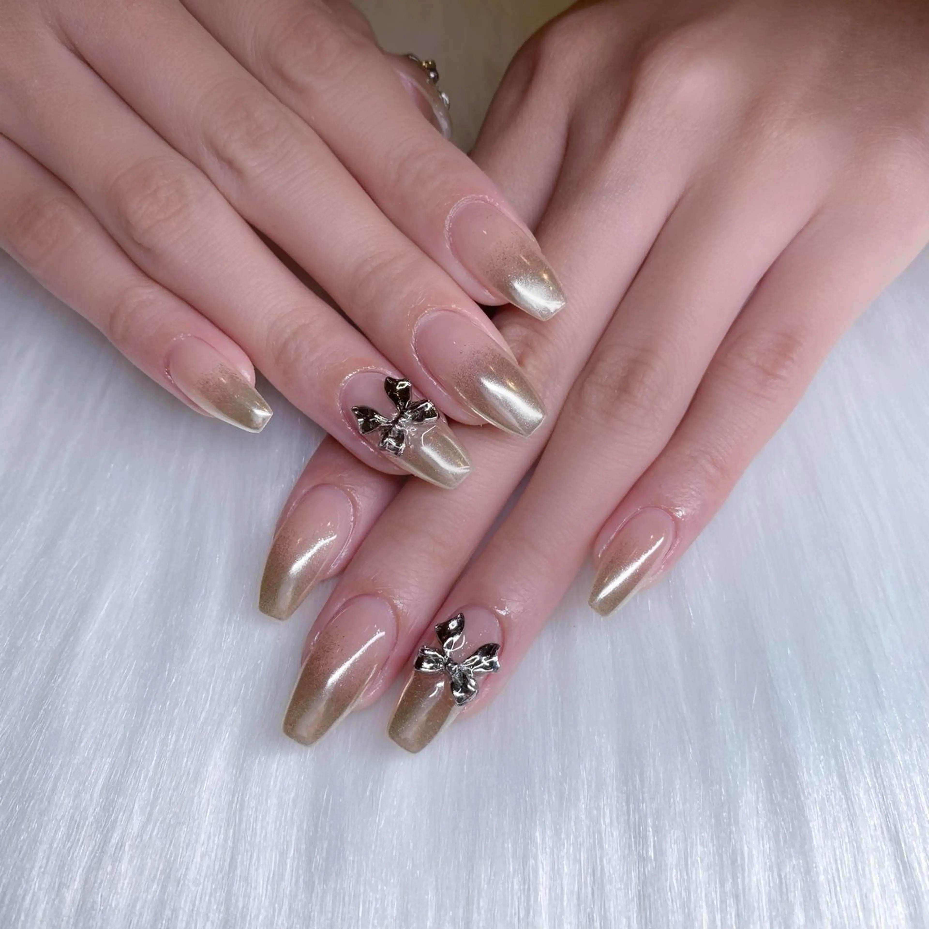 ネイル グラデーション ミラーネイル ハンドネイル Nail Lifeのネイルデザイン