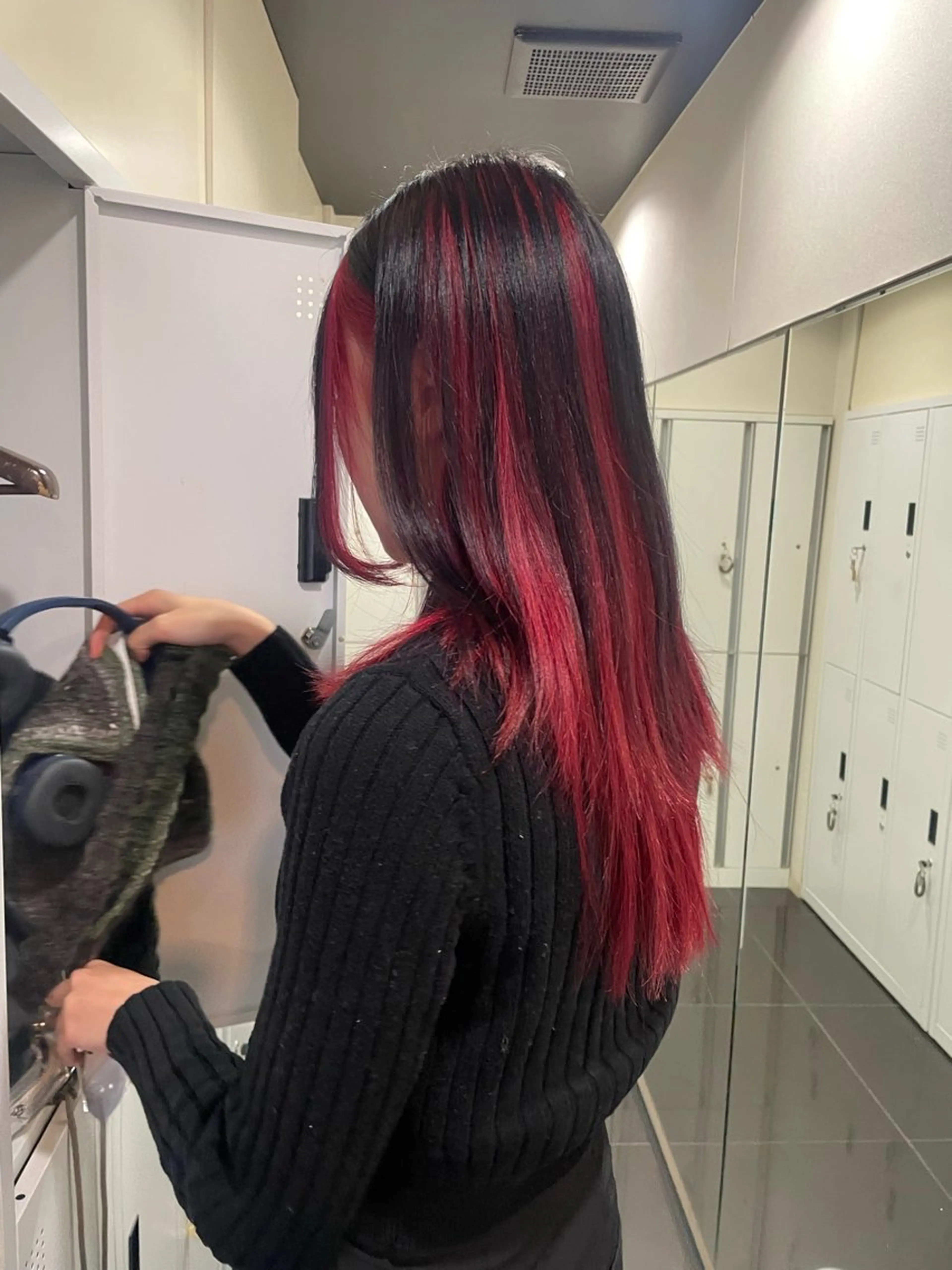 ロング カラー ヘアカラー トリートメント ハイトーン/レイヤー 似合わせ・ユキノのヘアスタイル