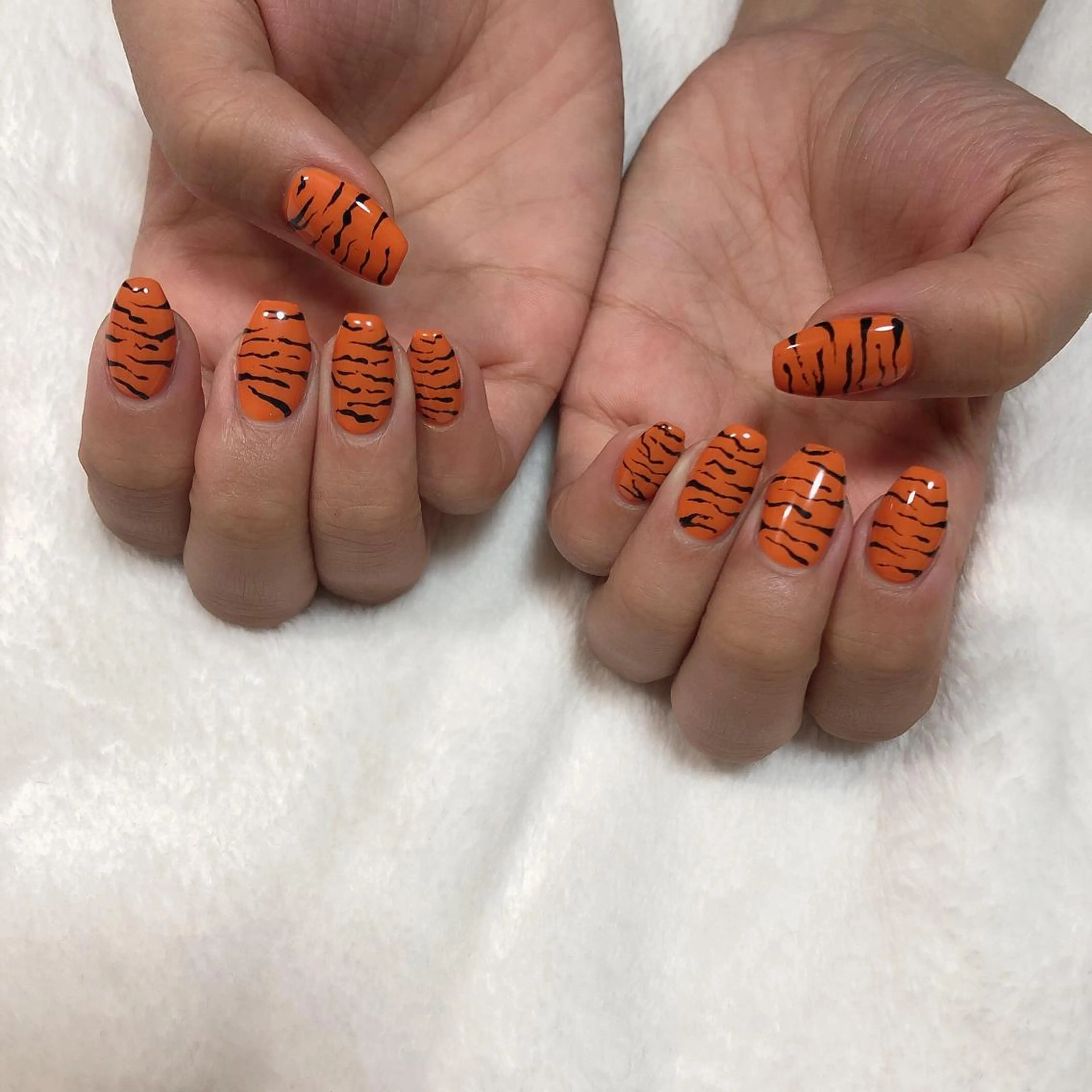 ネイル ハンドネイル 西岡 杏のネイルデザイン