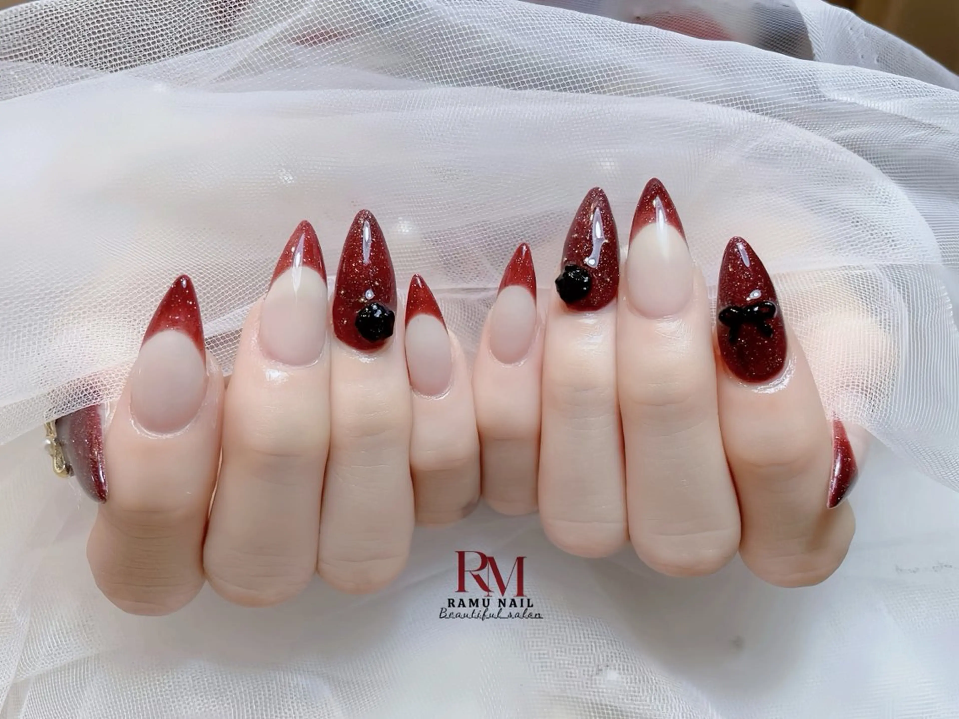 ネイル アートネイル チークネイル フレンチネイル グラデーション キラキラネイル ハンドネイル NEKO Chanのネイルデザイン