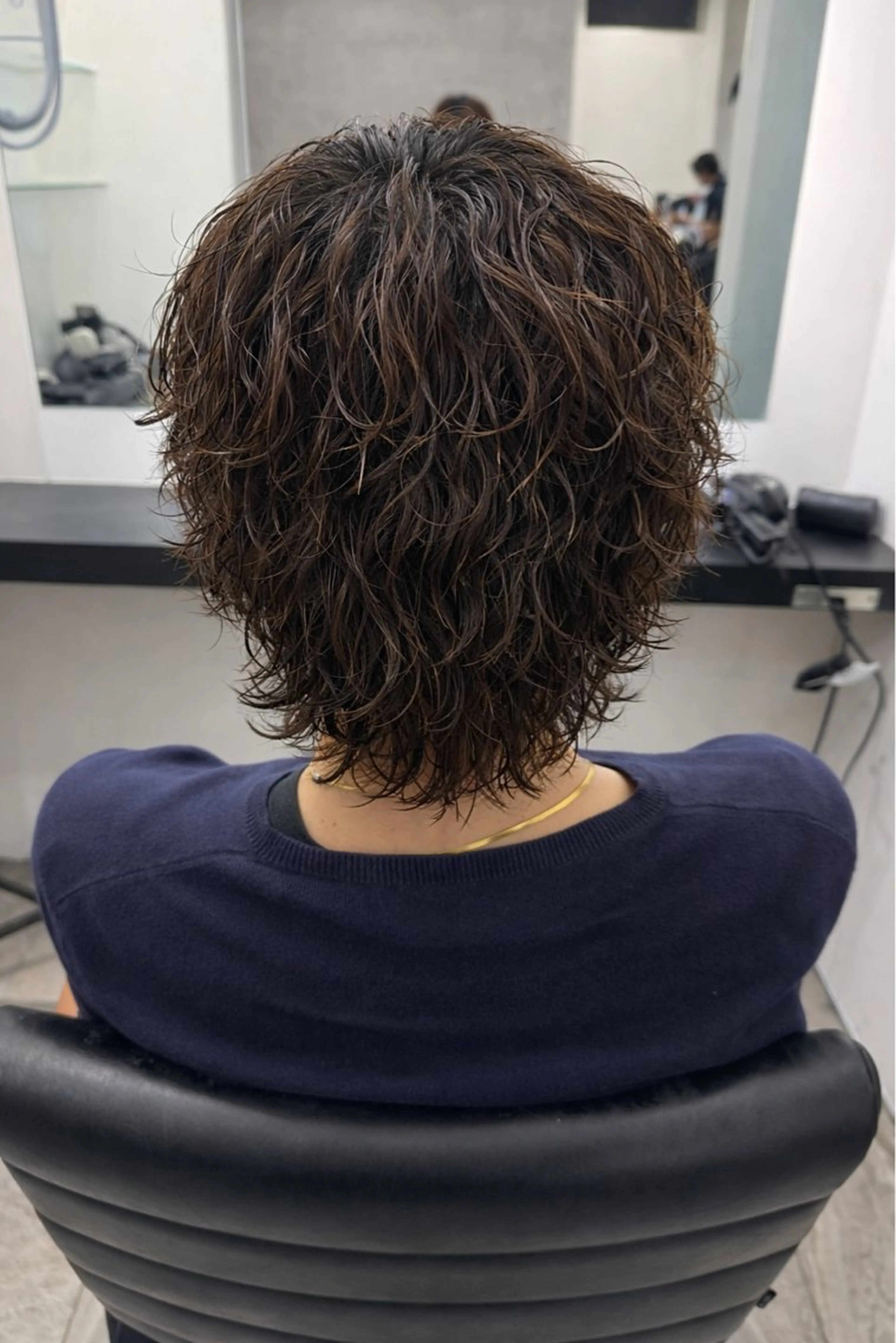 メンズ 波巻きパーマ メンズウルフカット ウルフカット カット パーマ 天野 愉月のヘアスタイル