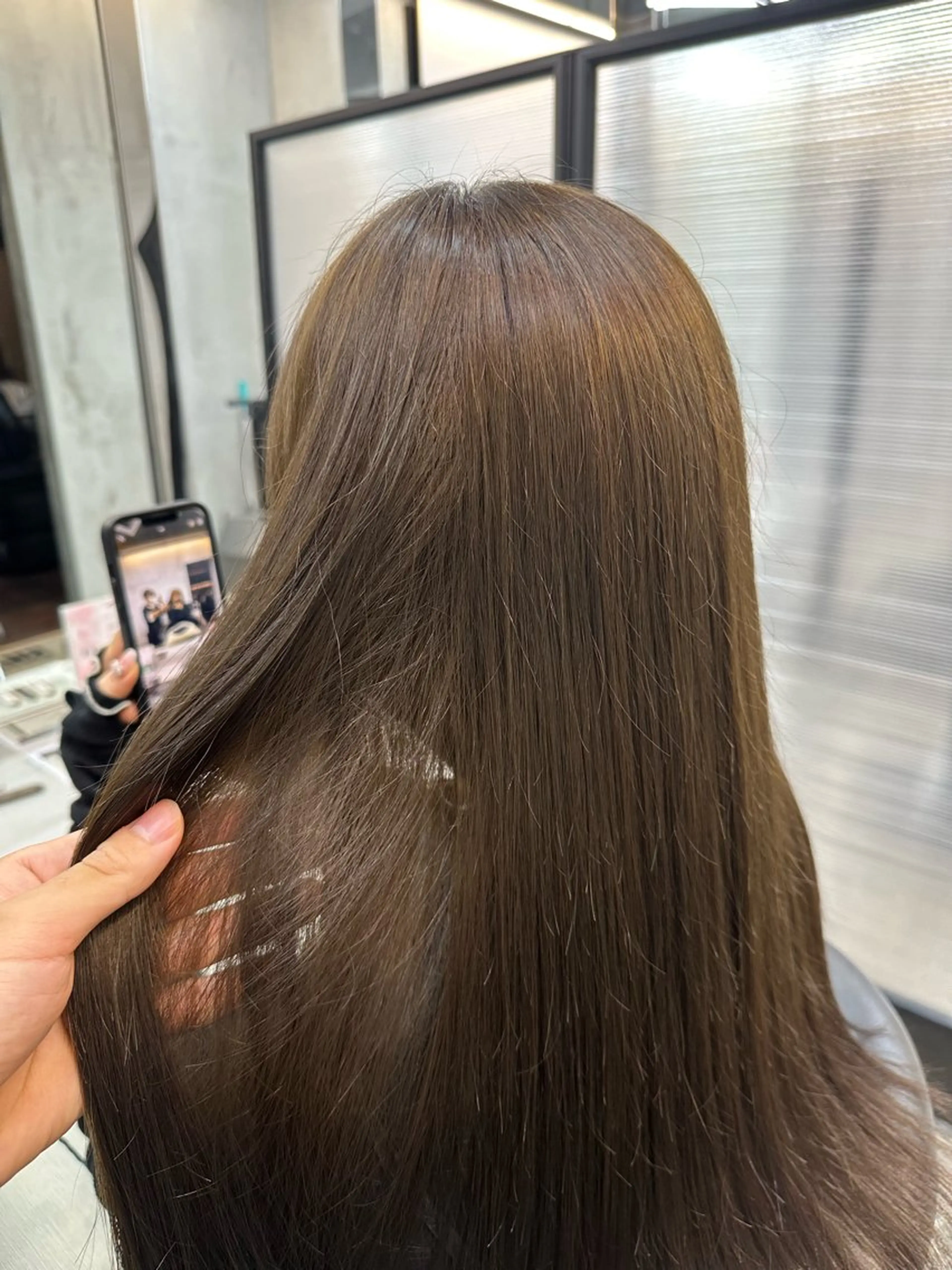 ロング カラー ベージュカラー ブリーチ 透明感カラー ブリーチなしカラー 髪質改善/艶髪様 🍎豊田修太郎のヘアスタイル