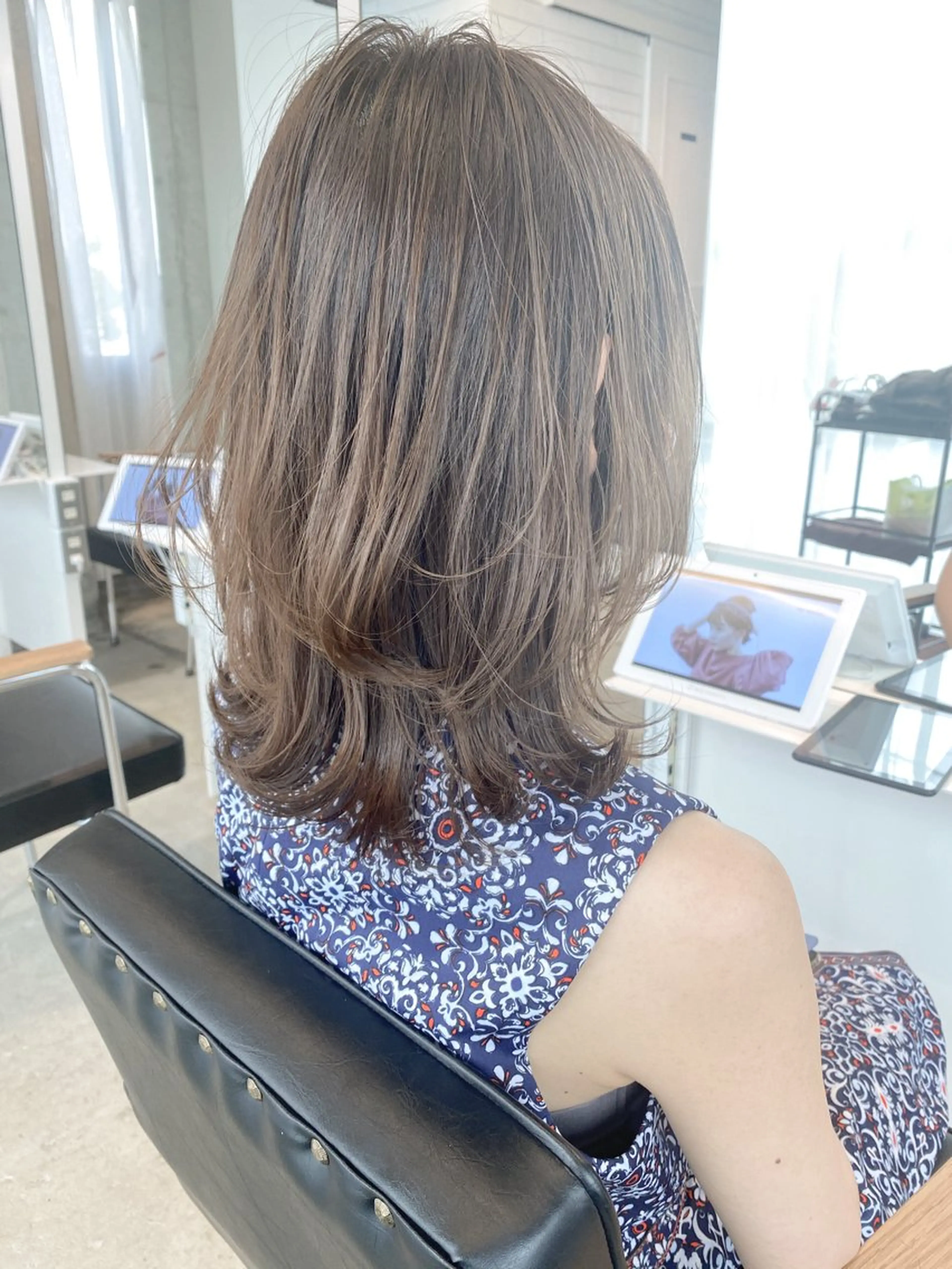 ミディアム カラー la fith hair too.所属・la fith hinaのヘアスタイル