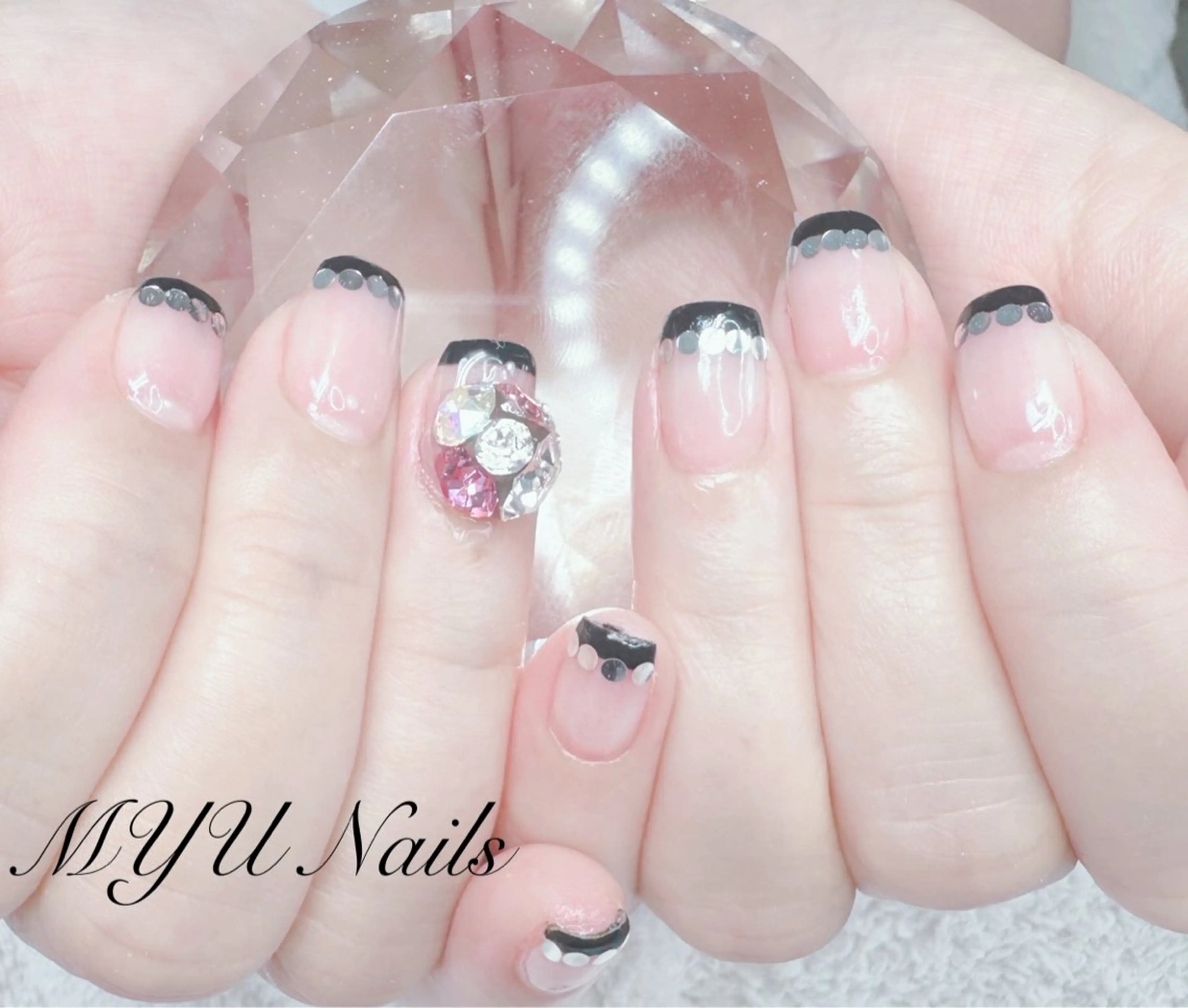 ネイル フレンチネイル ジェルネイル 持ち込み パラジェル ニュアンスネイル🌈 MYU Nailsのネイルデザイン