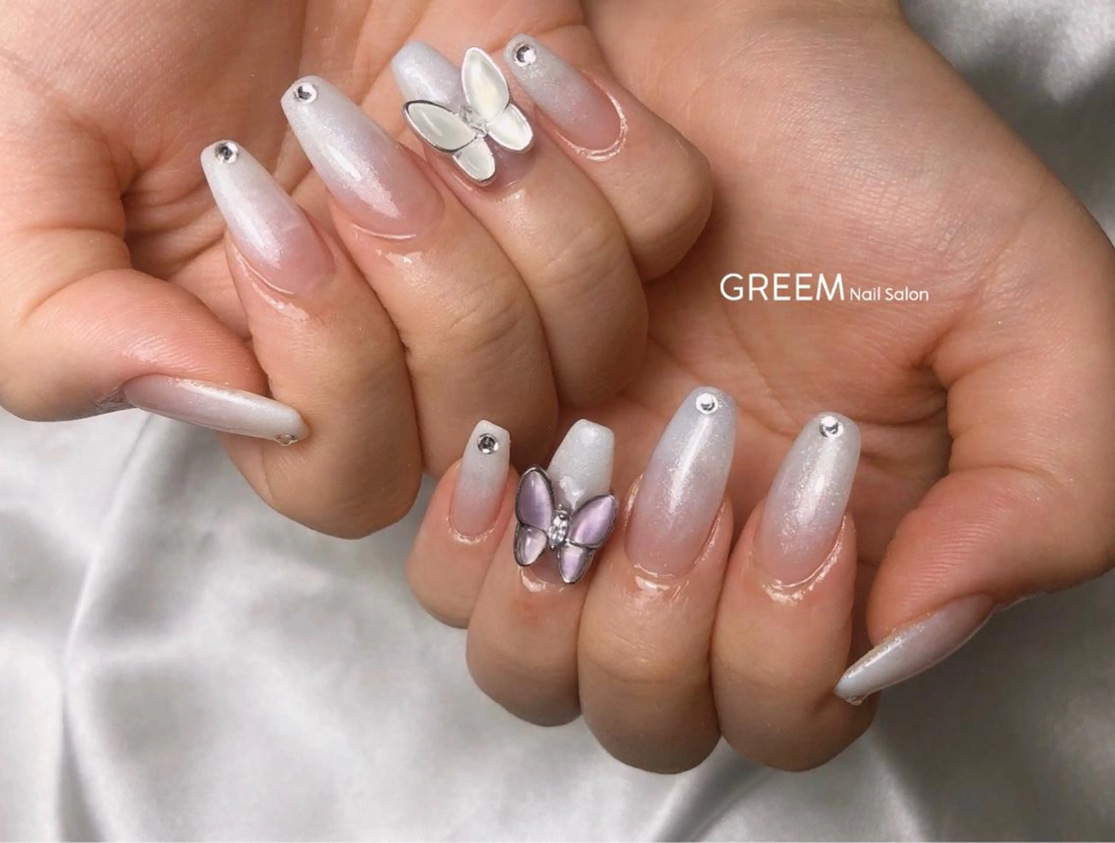 ネイル グラデーション キラキラネイル GREEM グリームのネイルデザイン