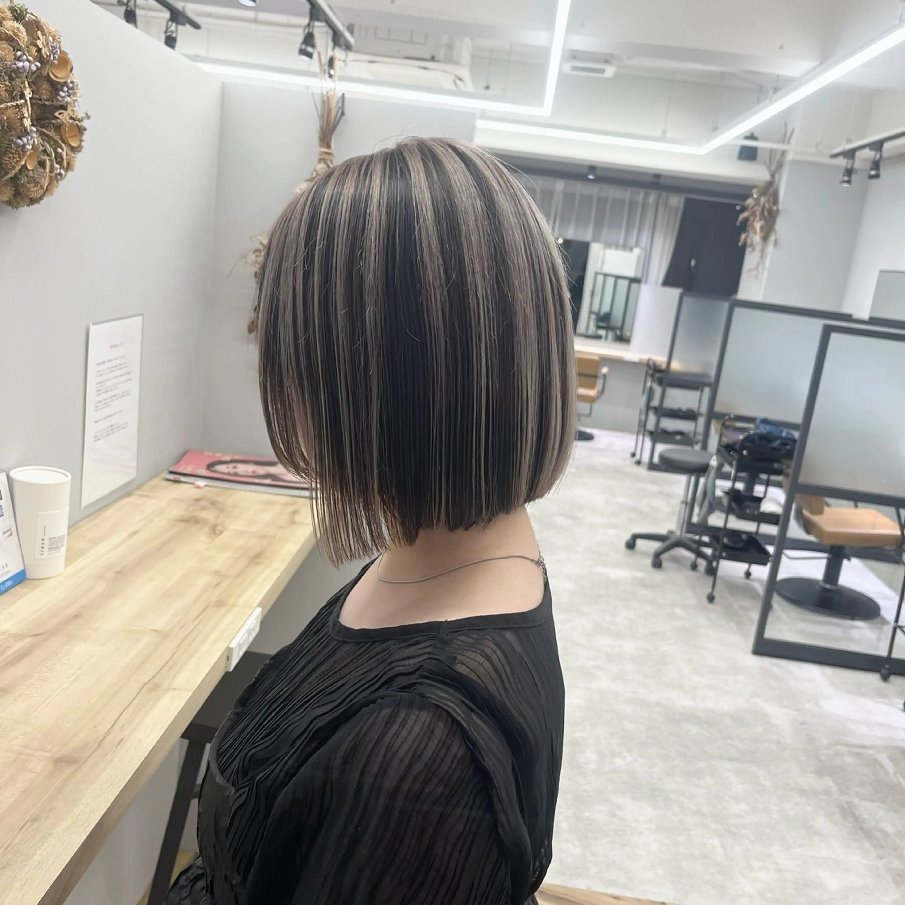 カラー 木寺 樹莉のヘアスタイル