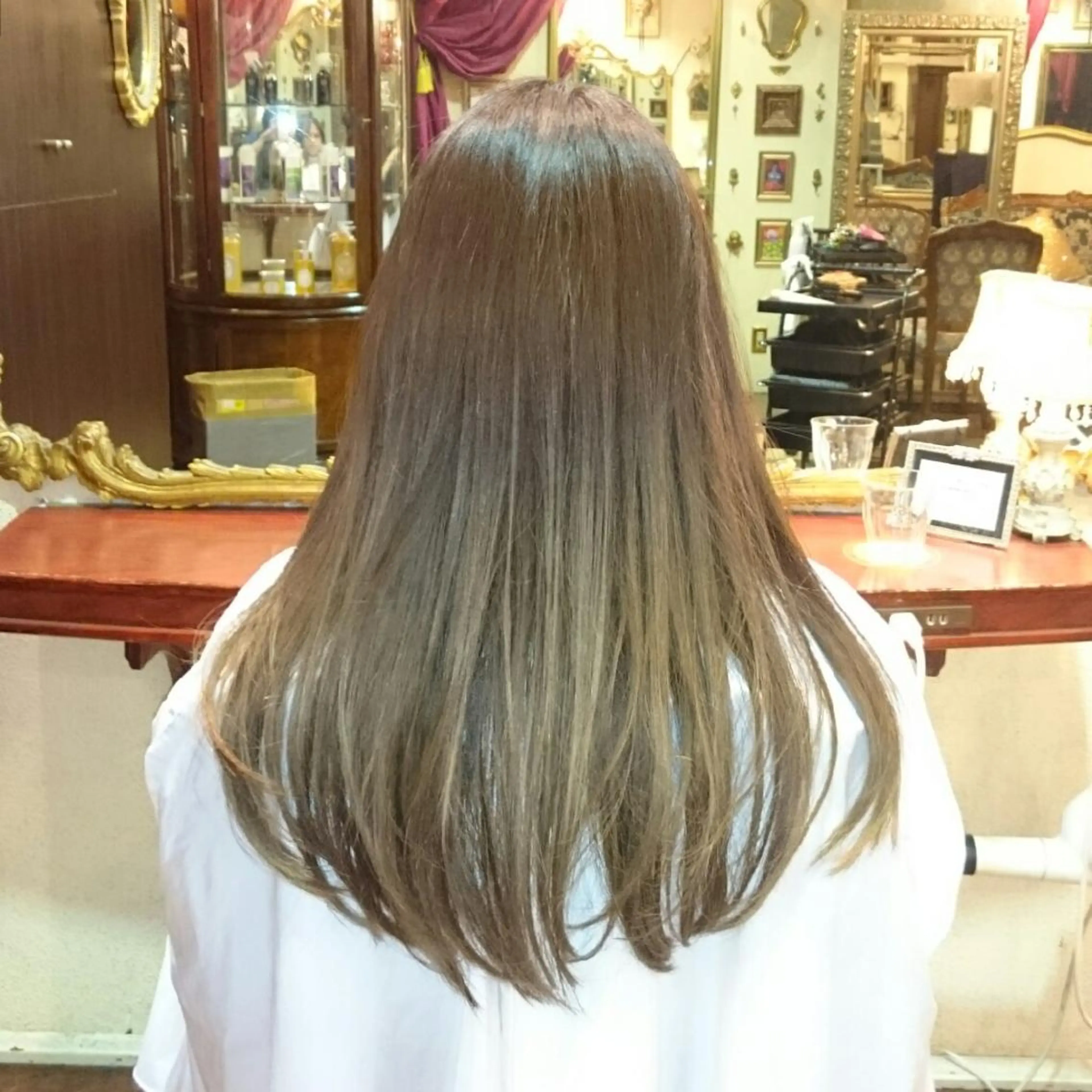 ロング カラー グラデーションカラー 艶髪✨ハイトーン ✨ホワイト✨北宗一郎のヘアスタイル