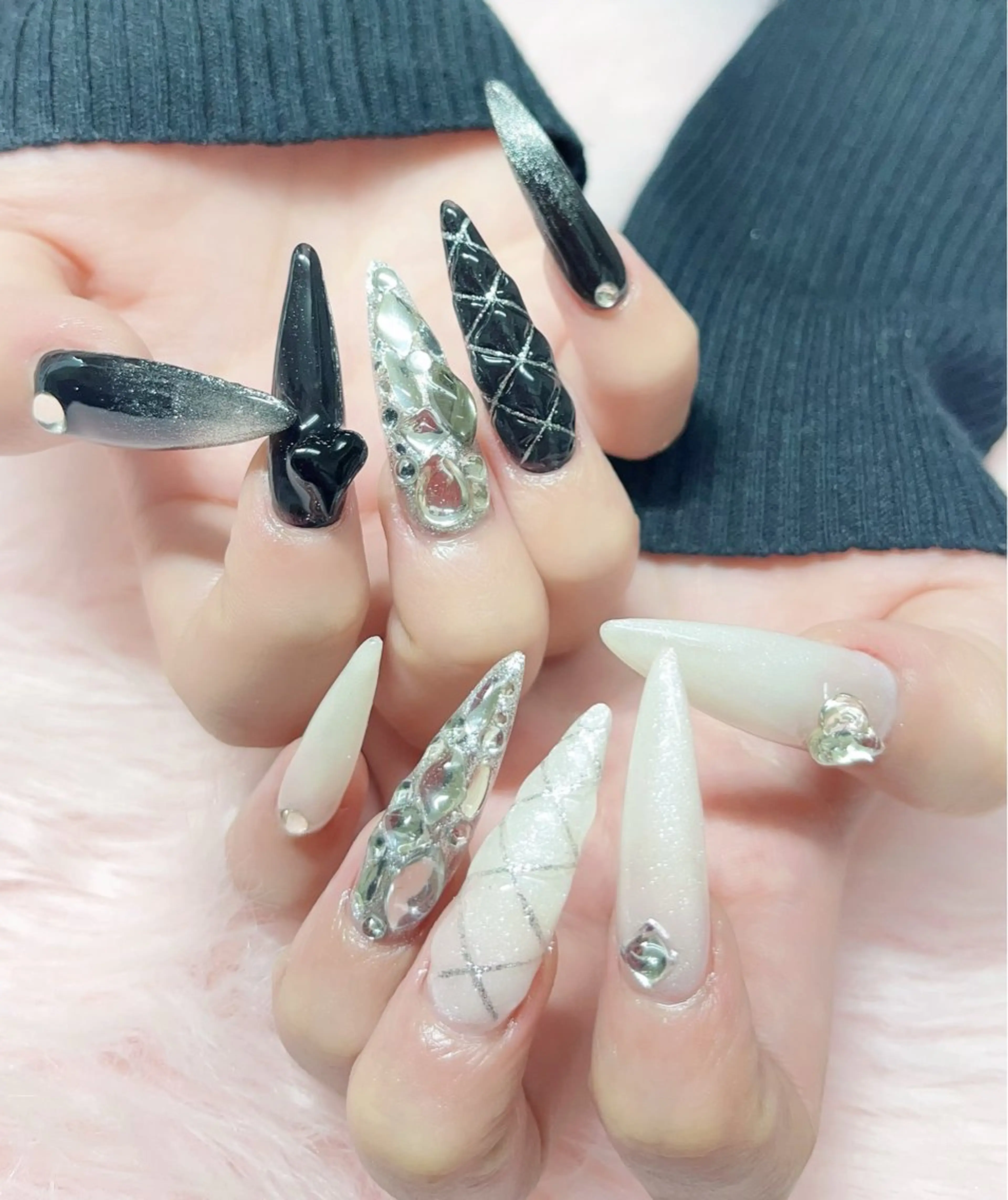 ネイル ハンドネイル MoonNail ユリ🌸のネイルデザイン