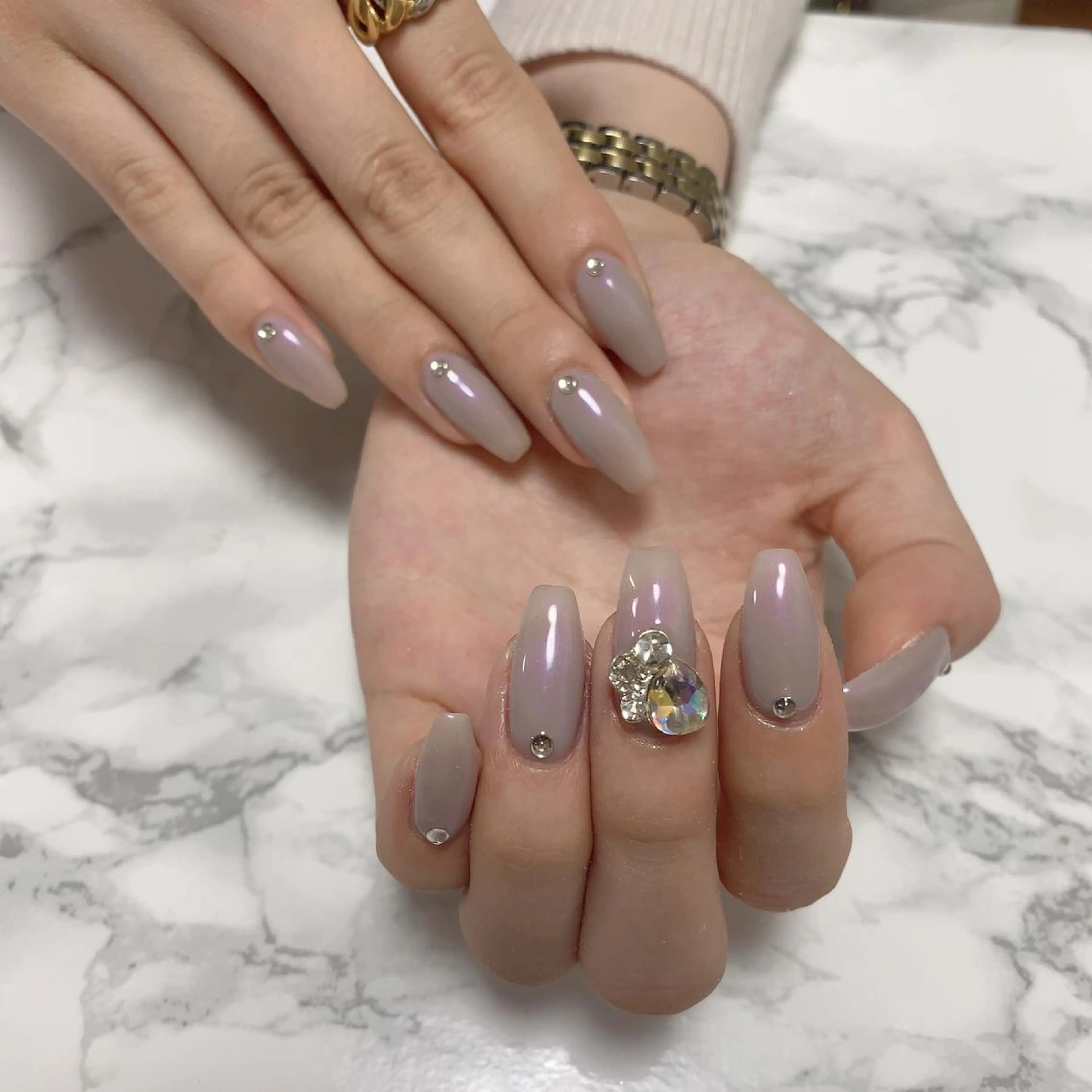 ネイル はな💎ネイル ワンホン、長さ出しのネイルデザイン