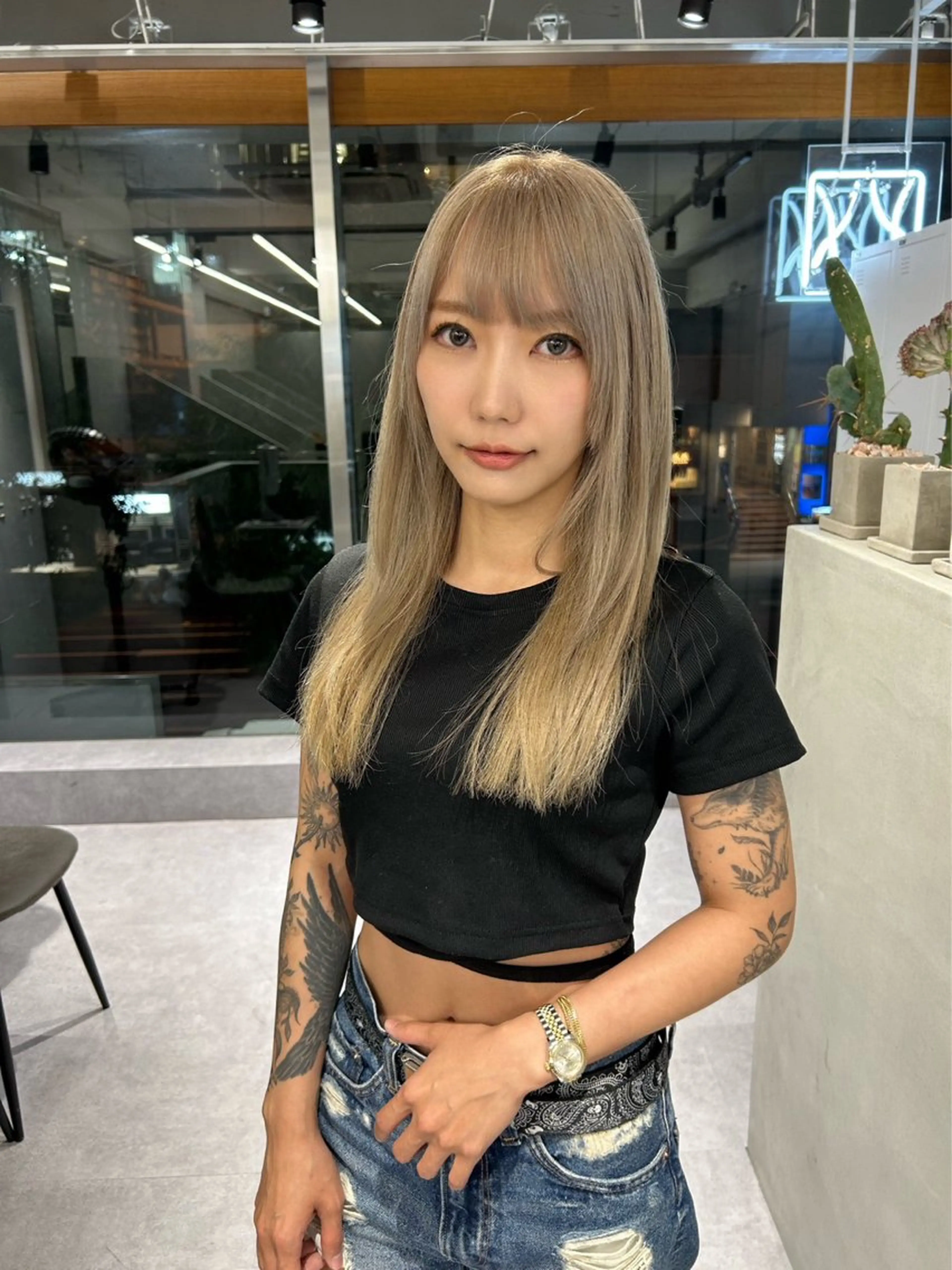 ロング Maho/海外 レイヤー/ハッシュのヘアスタイル