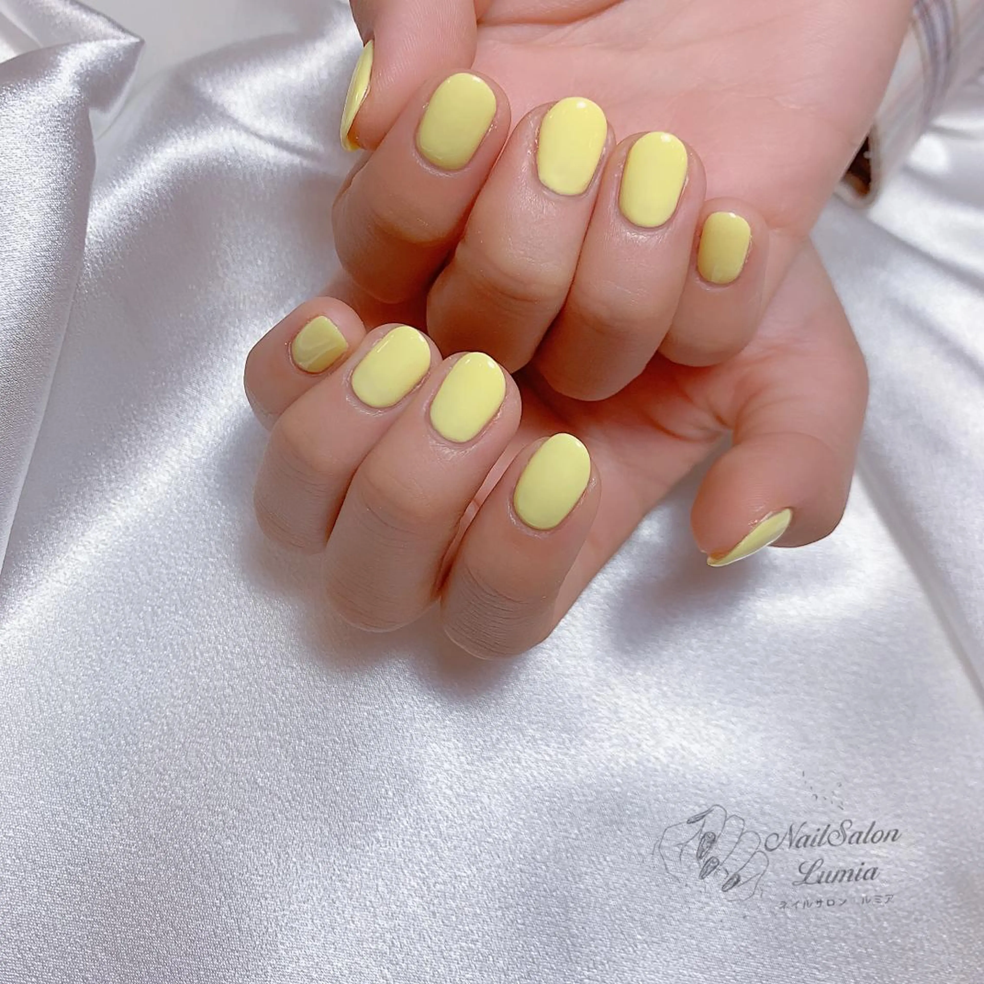 ネイル 黄色 ネイルサロン ルミア Lumia 店長のネイルデザイン