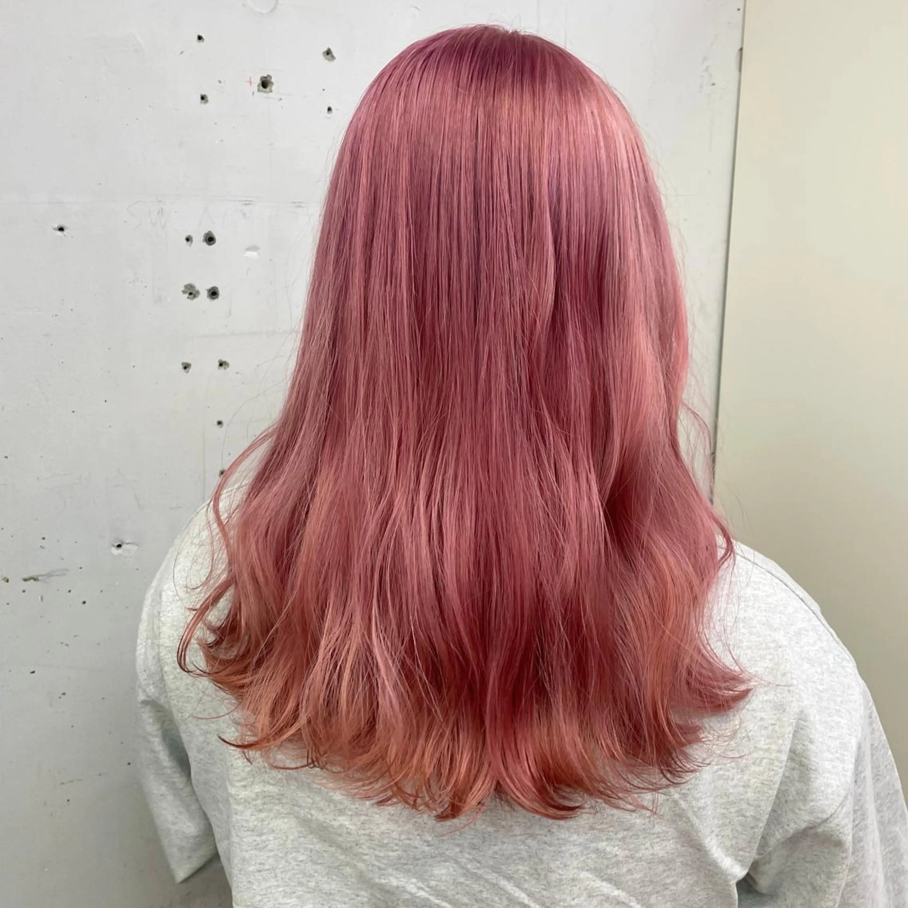 ミディアム カラー ザクザクレイヤー 🍀/ブリーチ/小田のヘアスタイル