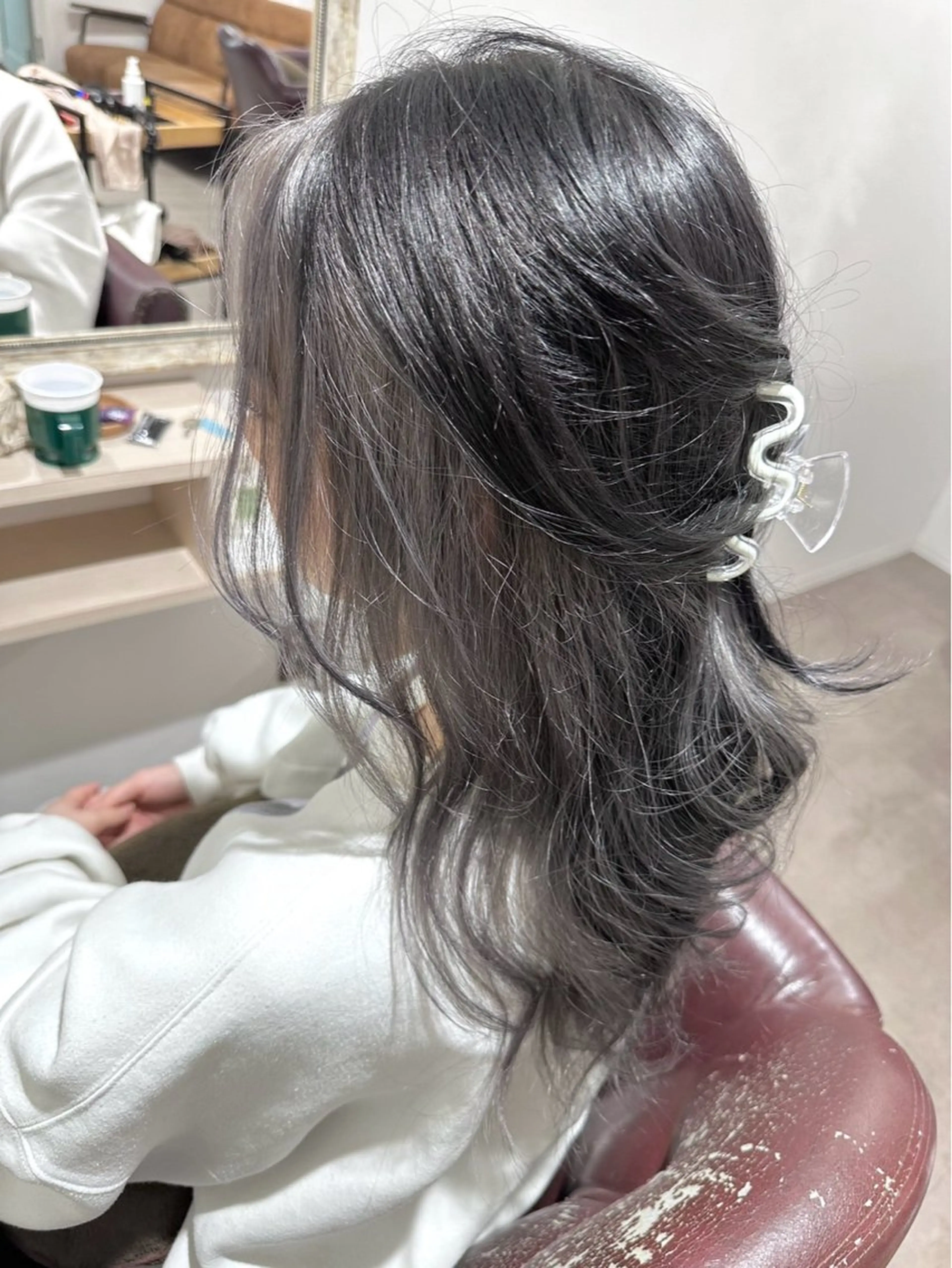 ロング カラー アッシュ 透明感カラー ダブルカラー ハイトーンカラー インナーカラー 雨宮花果/国立 透明感カラーのヘアスタイル