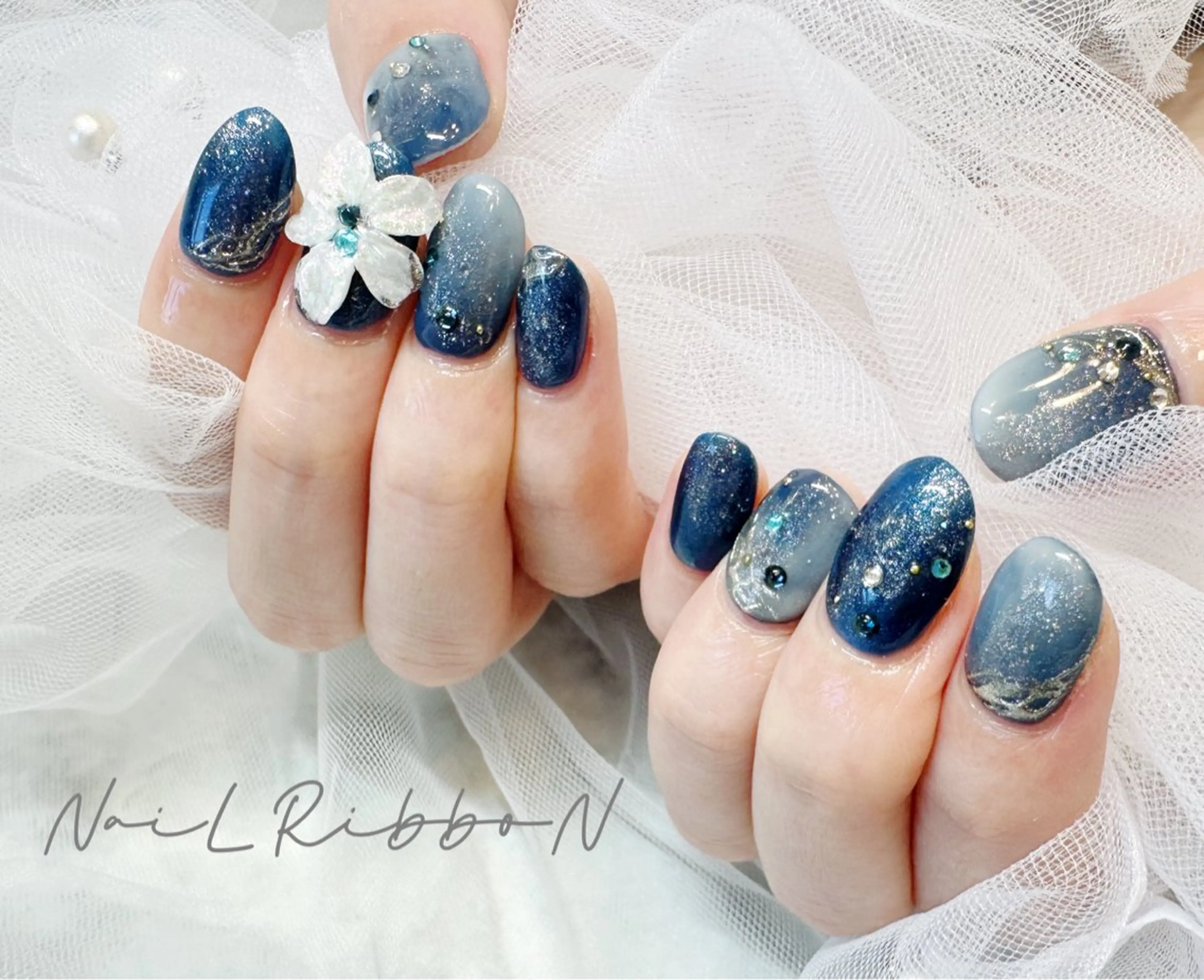 ネイル オーロラネイル 長さ出し フレンチネイル ガーリー キラキラネイル ネイルリボン 本家のネイルデザイン