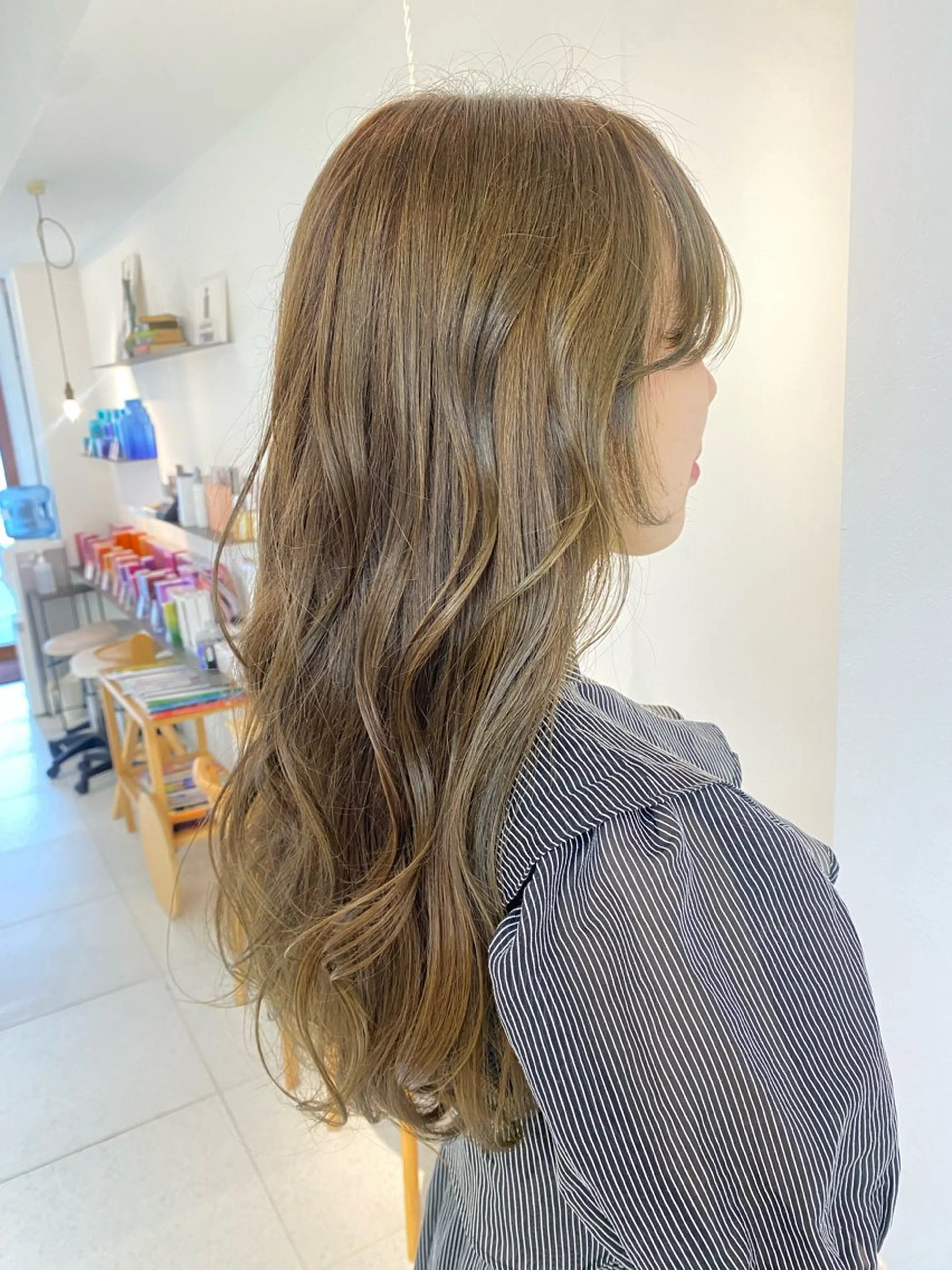 ロング カラー 安永 涼のヘアスタイル