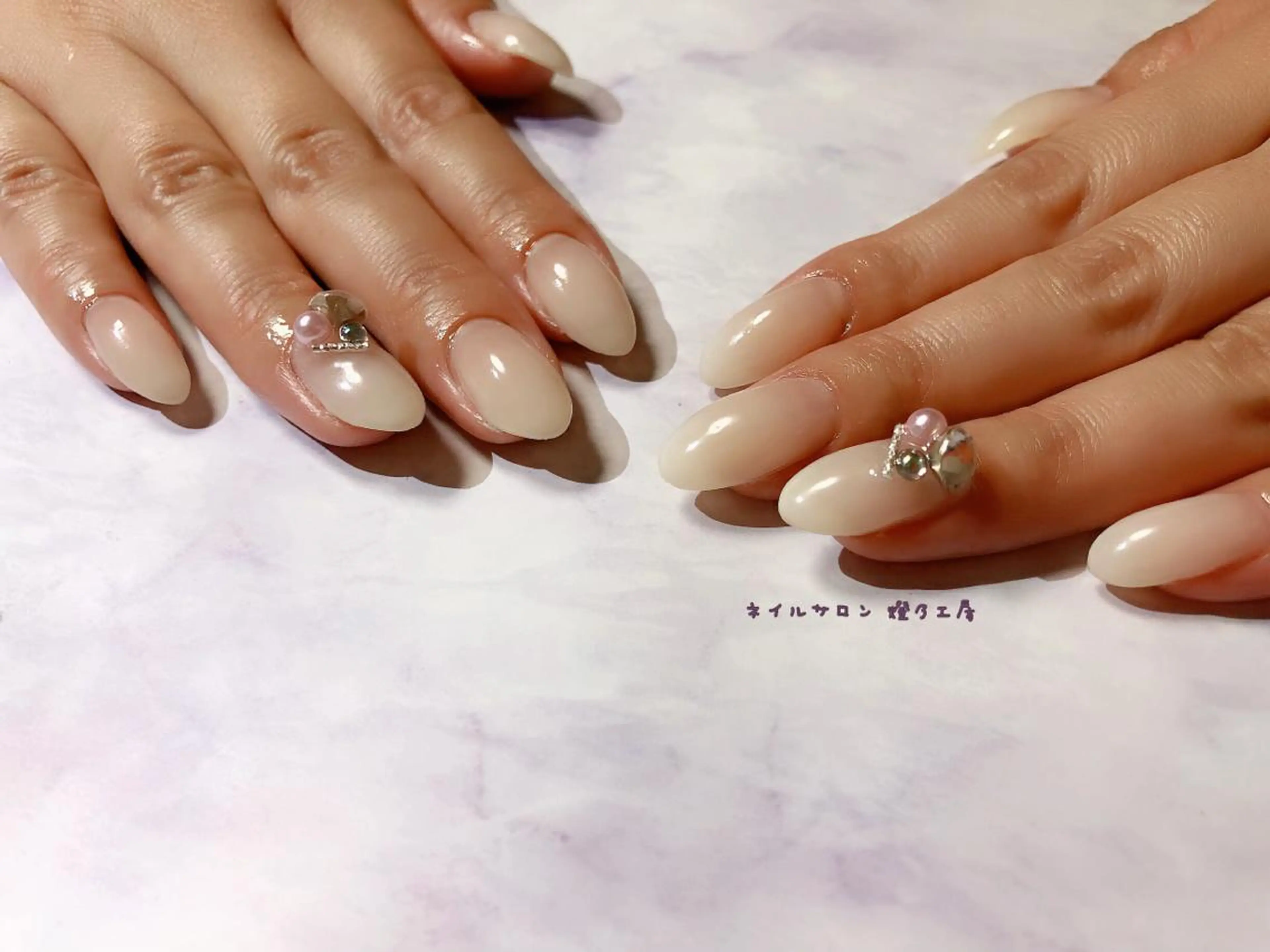 ネイル 伊藤 美里のネイルデザイン