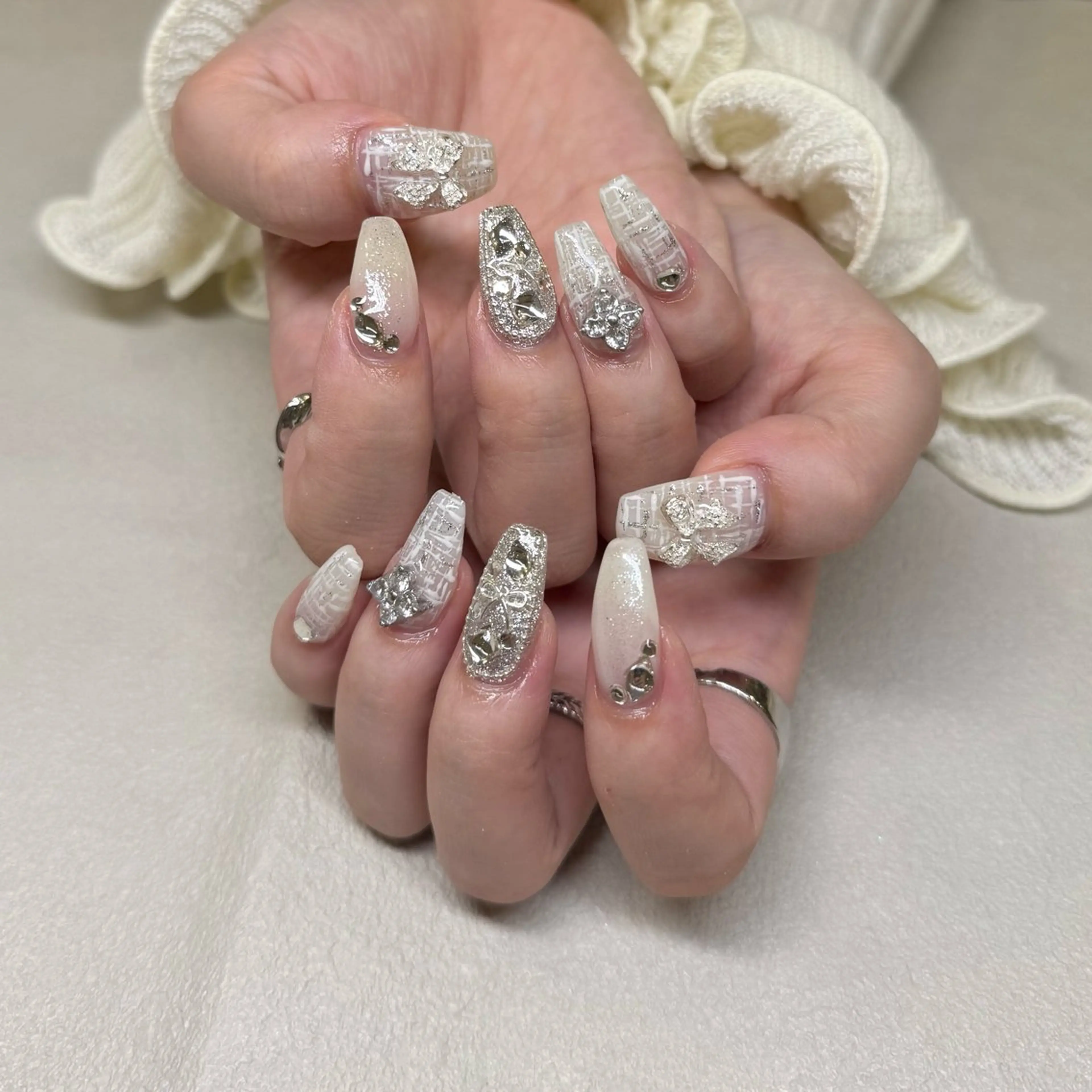 ネイル リボン ツイードネイル ワンホンネイル ハンドネイル 鶴田୨ৎmaison de NALIのネイルデザイン