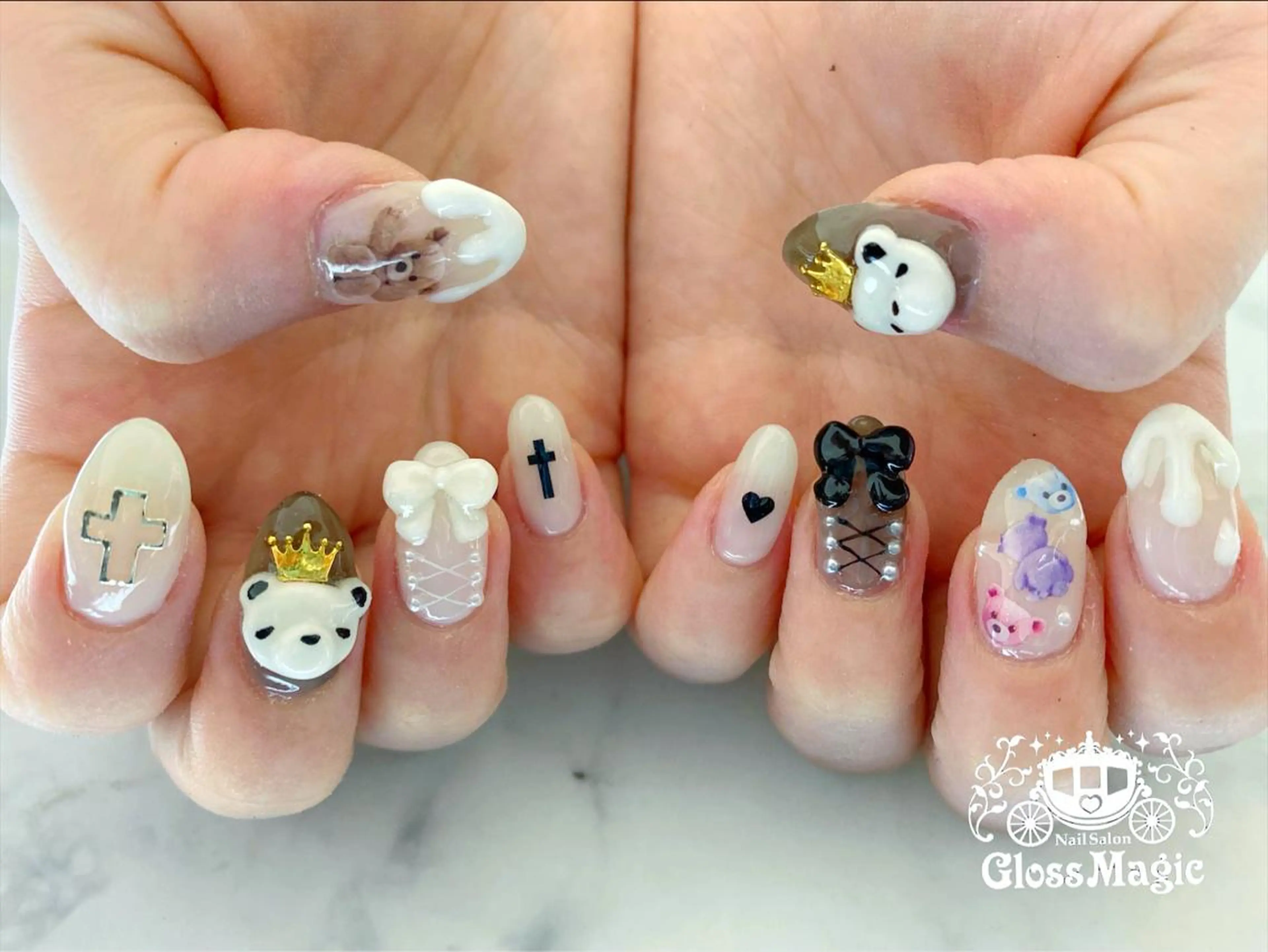 ネイル ジェルネイル YUN 💅のネイルデザイン