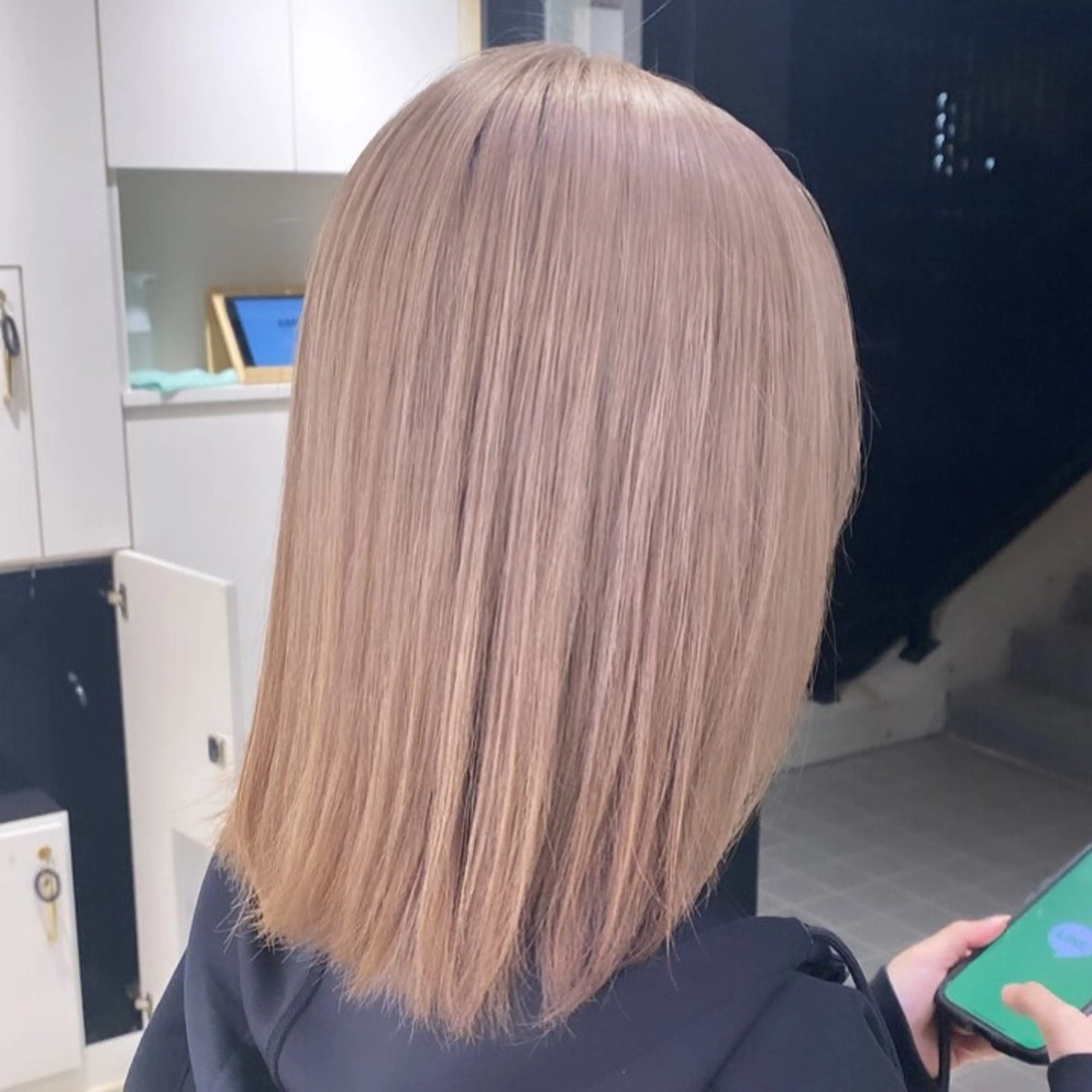 ミディアム カラー ベージュカラー ブリーチ ハイトーンカラー ピンクカラー ピンクベージュ 💖ブリーチ/暖色 𝐘𝐮𝐢💖のヘアスタイル