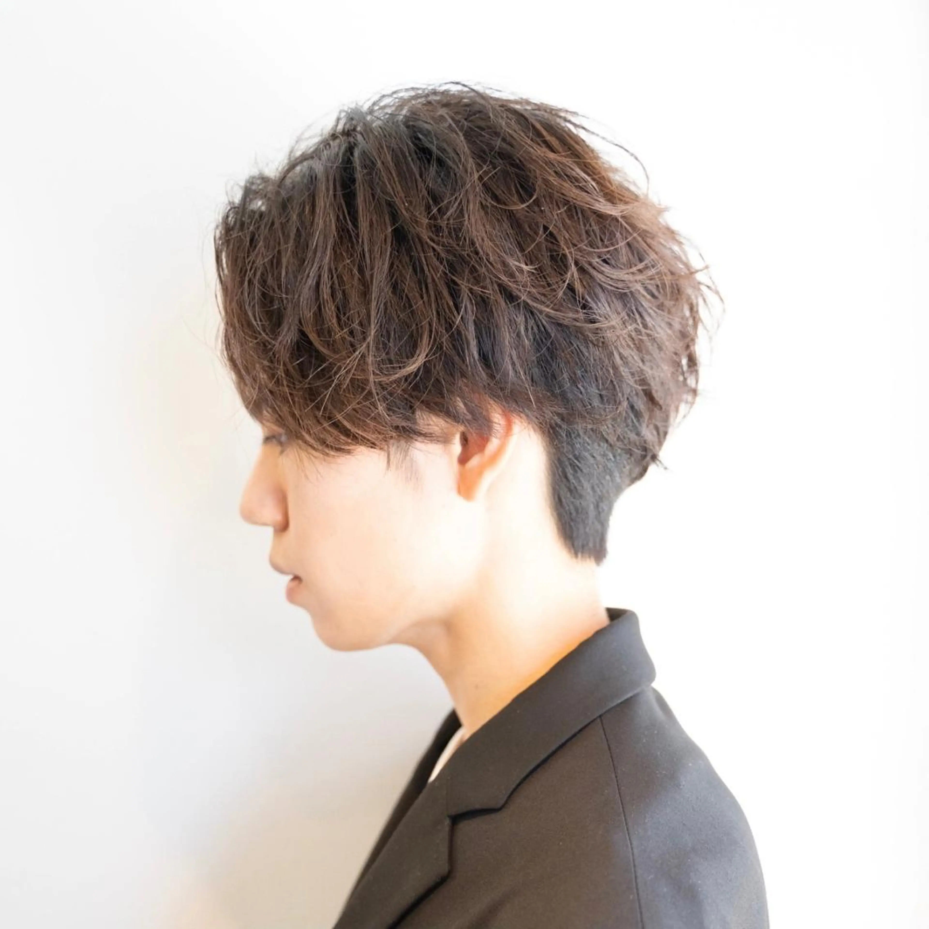 ショート パーマ メンズ センターパート メンズパーマ カット パーマ メンズ特化美容師/ 藤戸 椋のヘアスタイル