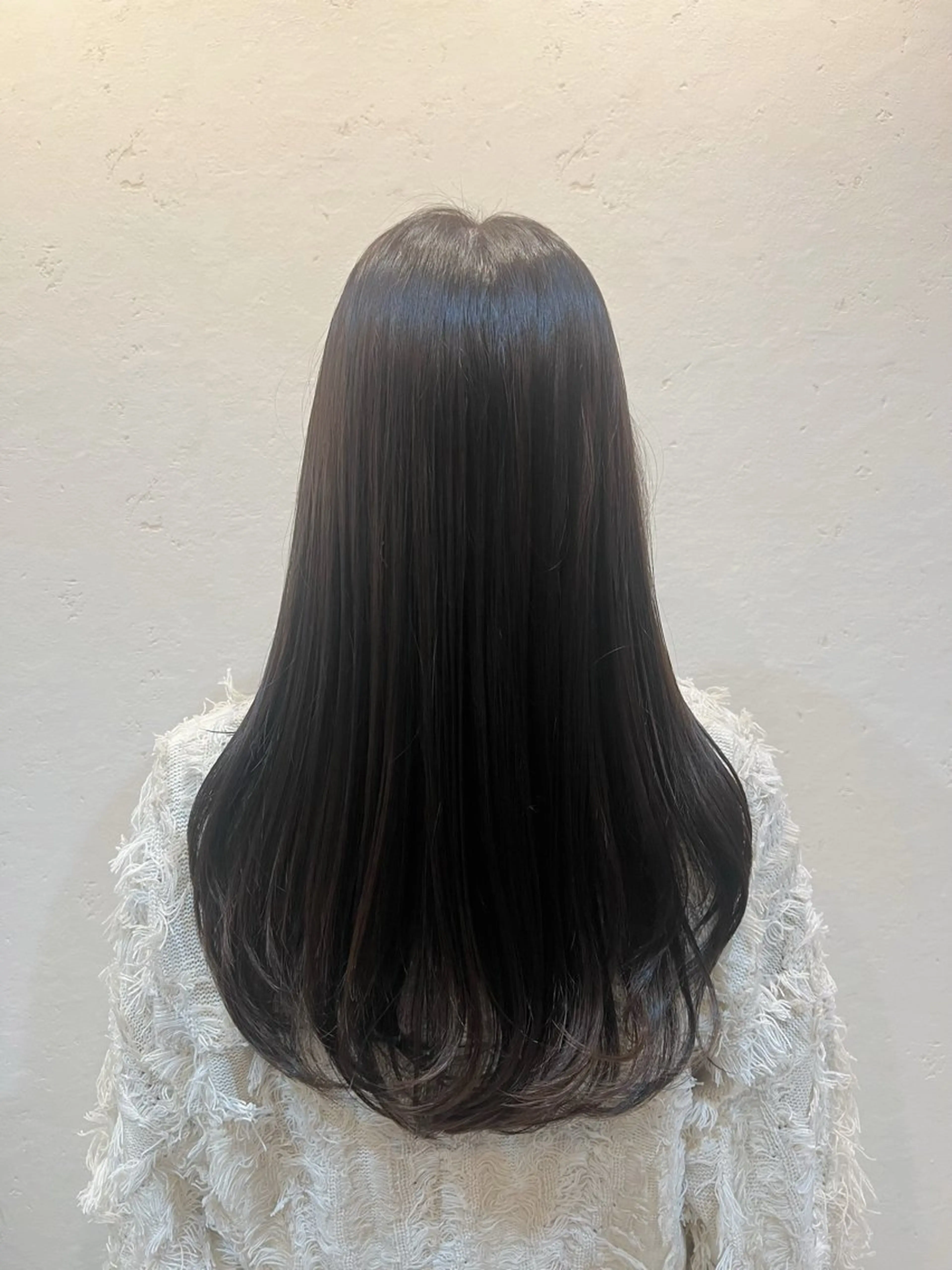 ロング カラー ベージュカラー ラベンダーカラー ラベンダーベージュ ヘアカラー トリートメント 工藤 梨花のヘアスタイル