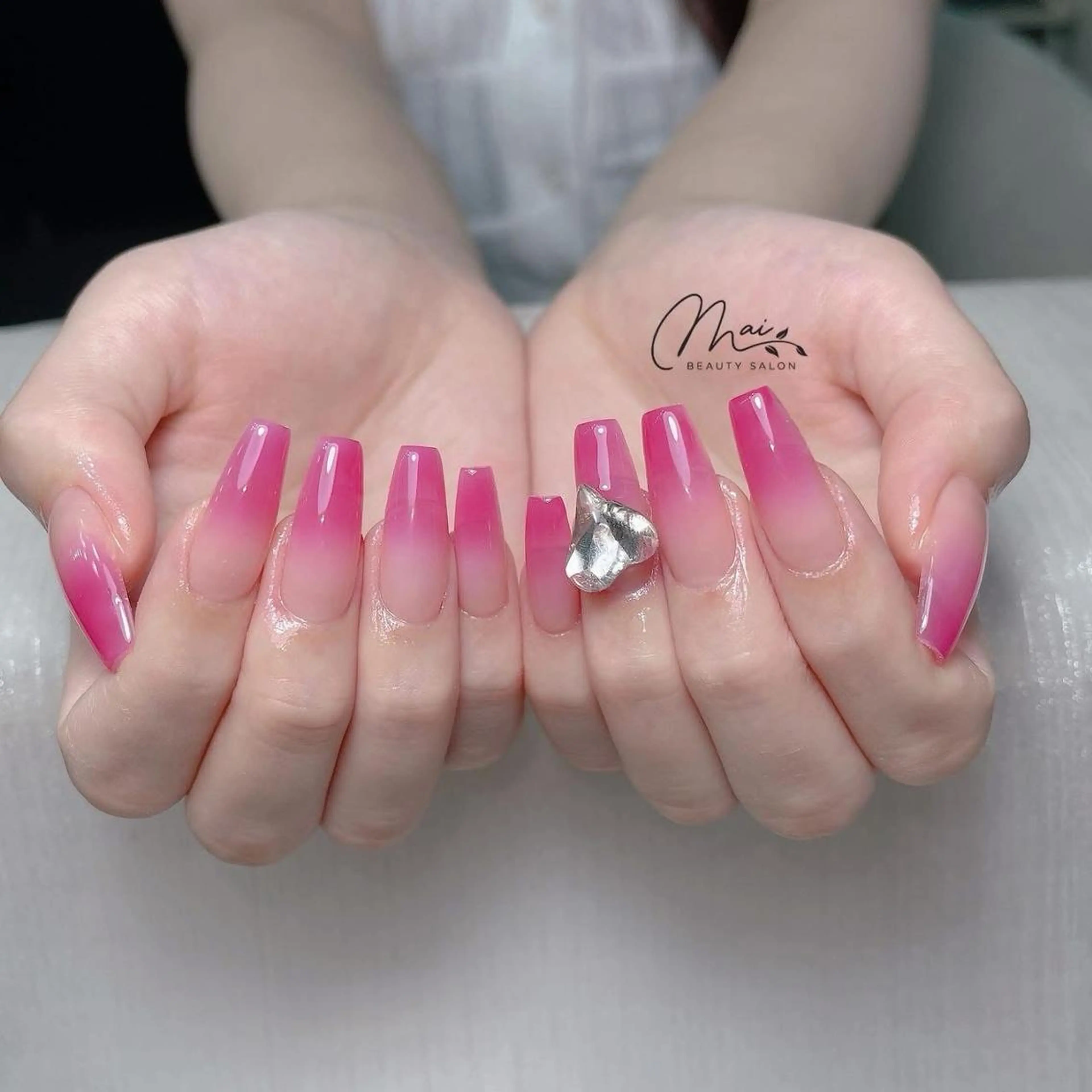 ネイル オーロラネイル チークネイル 長さ出し フラッシュネイル フットネイル MaiBeauty dodoのネイルデザイン