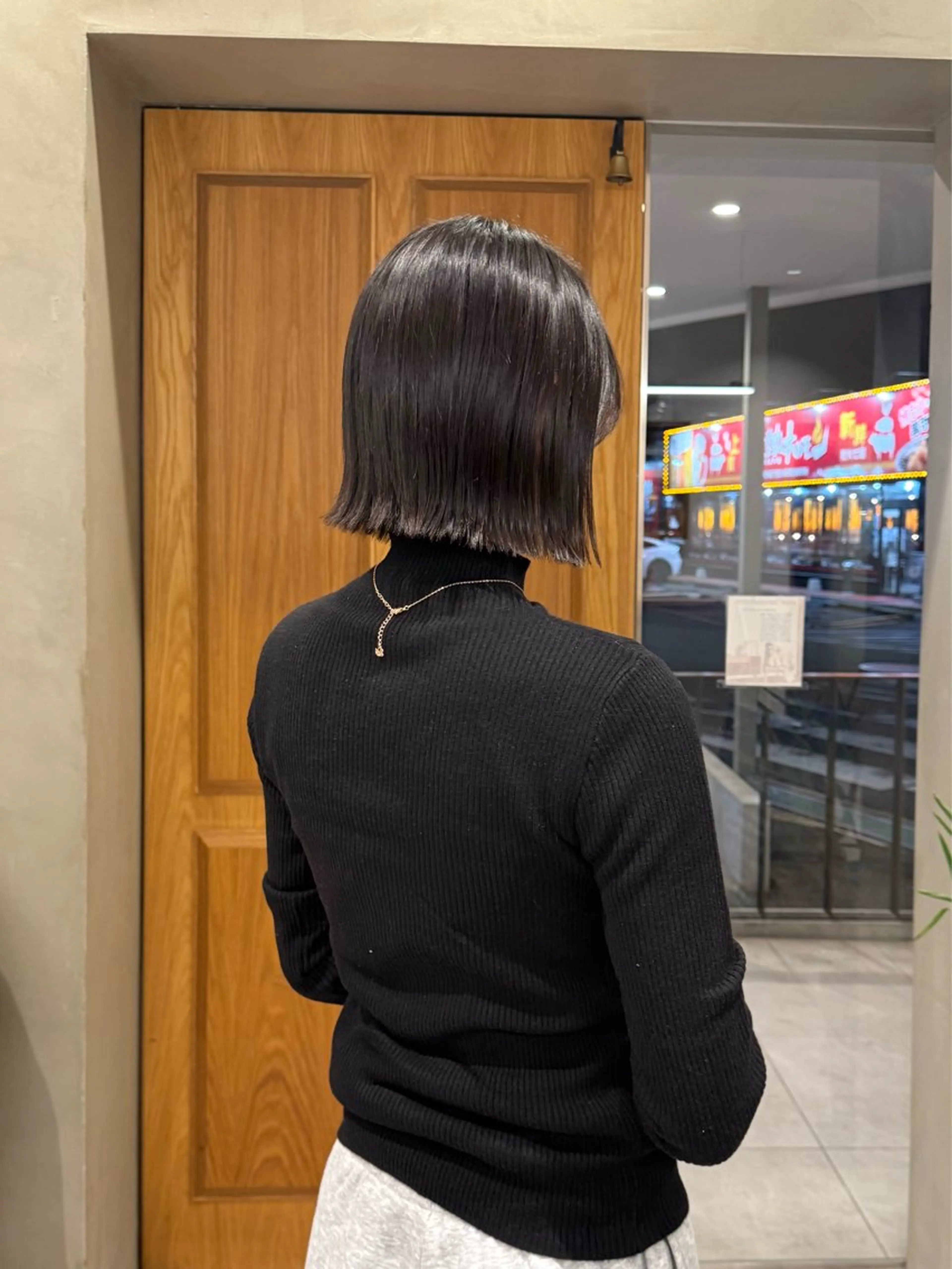 ショート 切りっぱなしボブ ボブ AILERON 陣岸のヘアスタイル