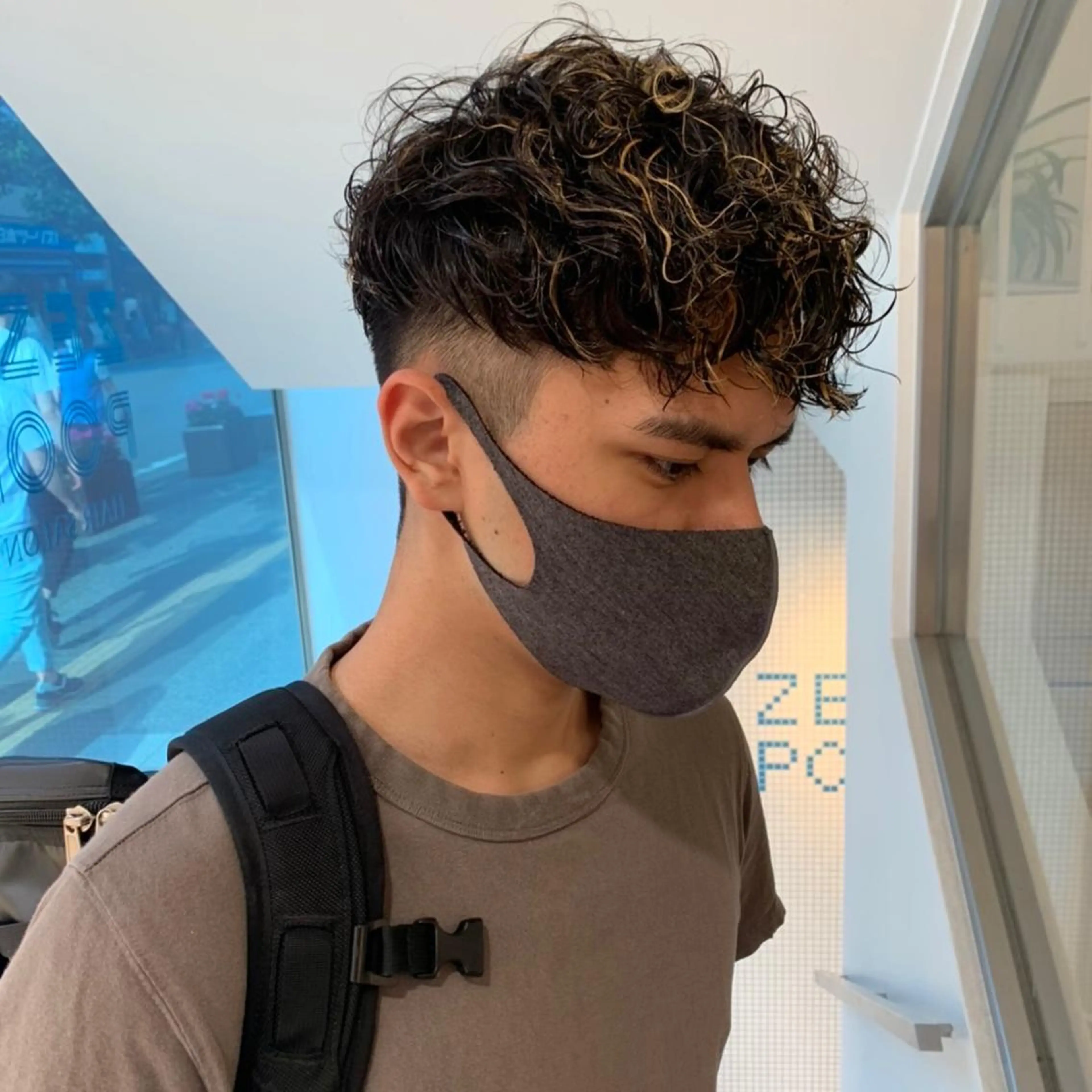 ショート カラー パーマ メンズ 🔥メンズカラー🔥 セヤシュウヘイのヘアスタイル