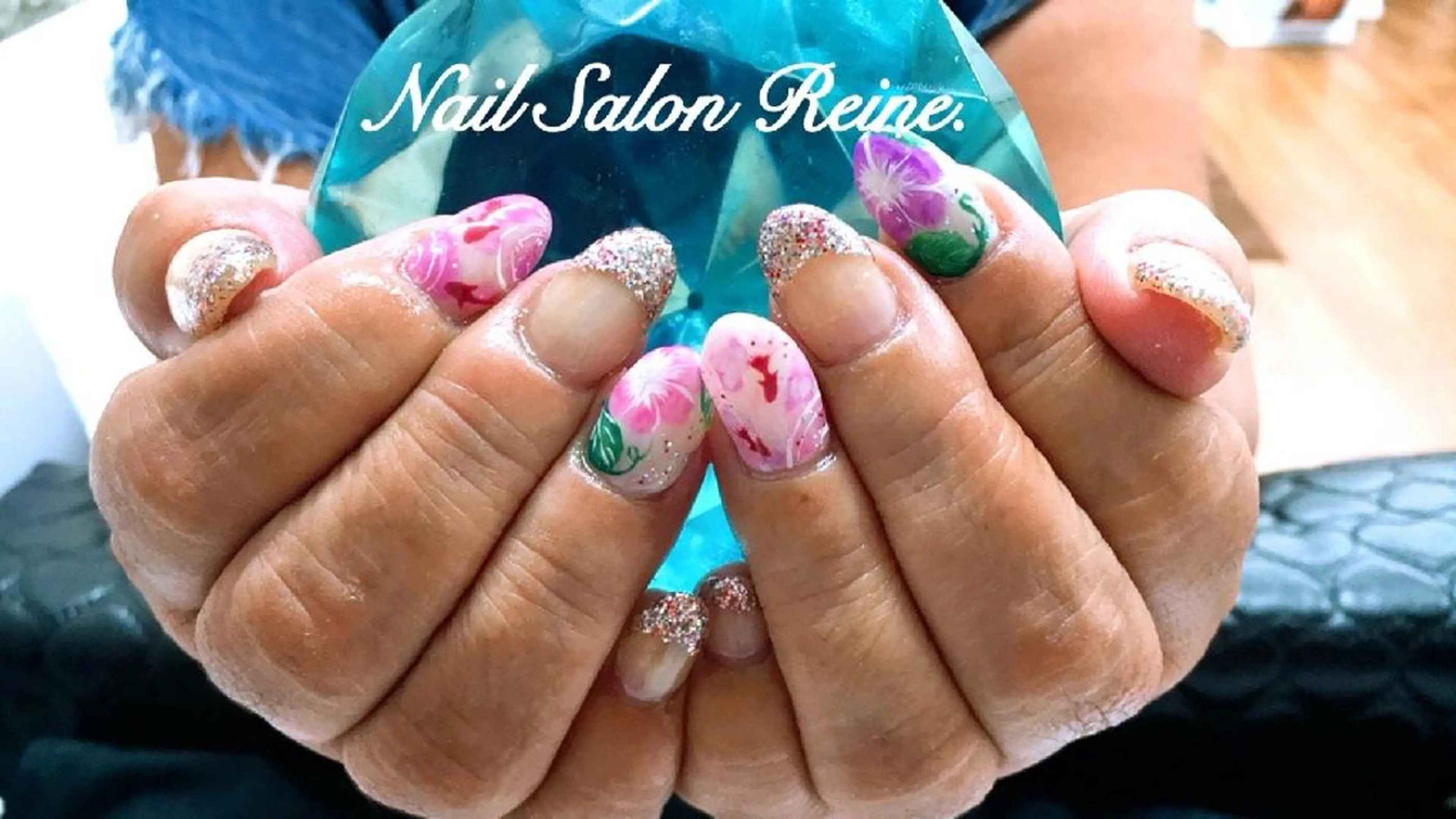 ネイル フレンチネイル ラメ(グリッター) 夏ネイル Nailsalon Reine所属・玉栄 伶奈のネイルデザイン