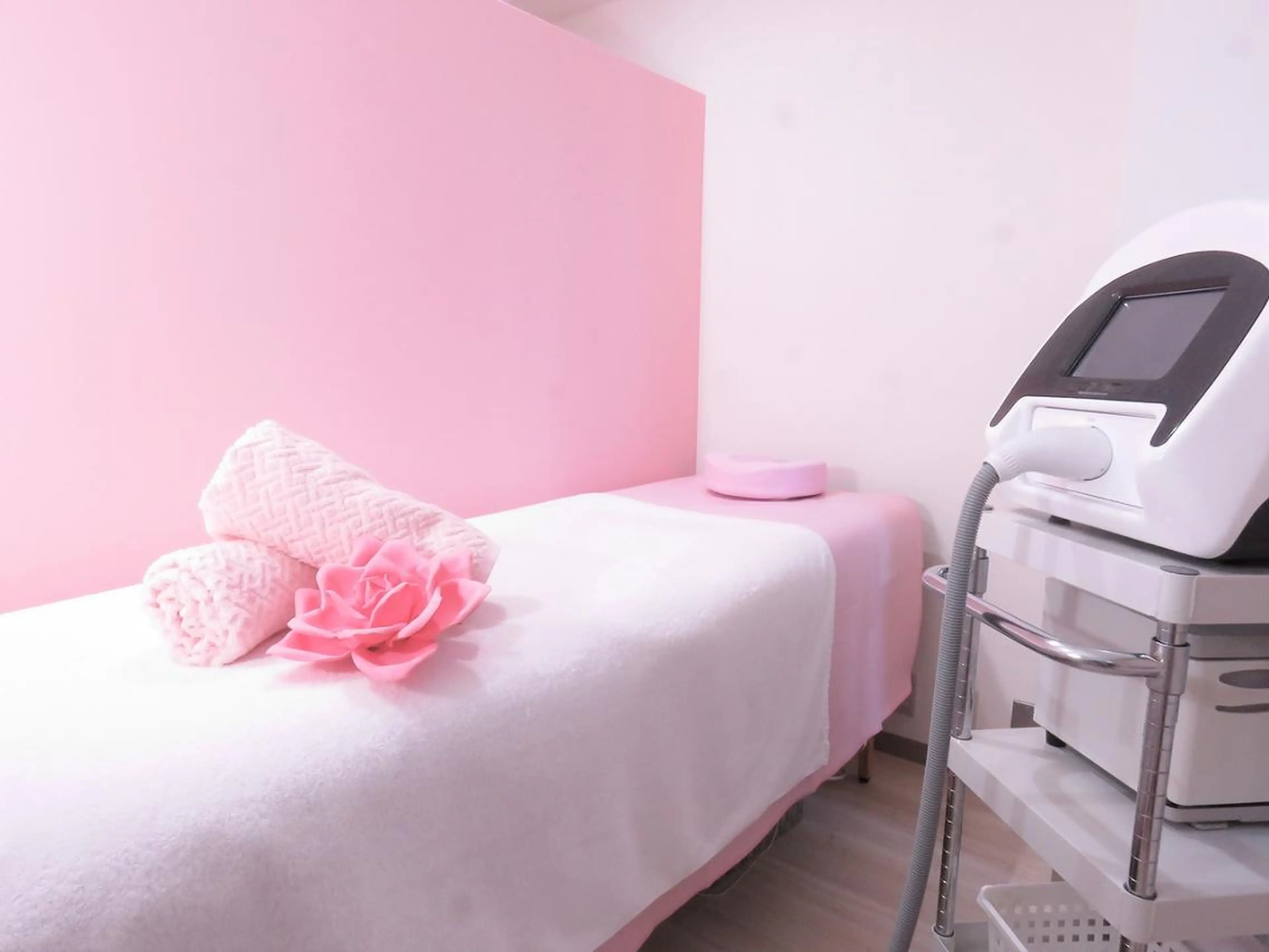 【女性2回目以降】全身美肌脱毛.（全身+ＶＩＯ）★￥11500★プレミアム保湿付⭐の写真