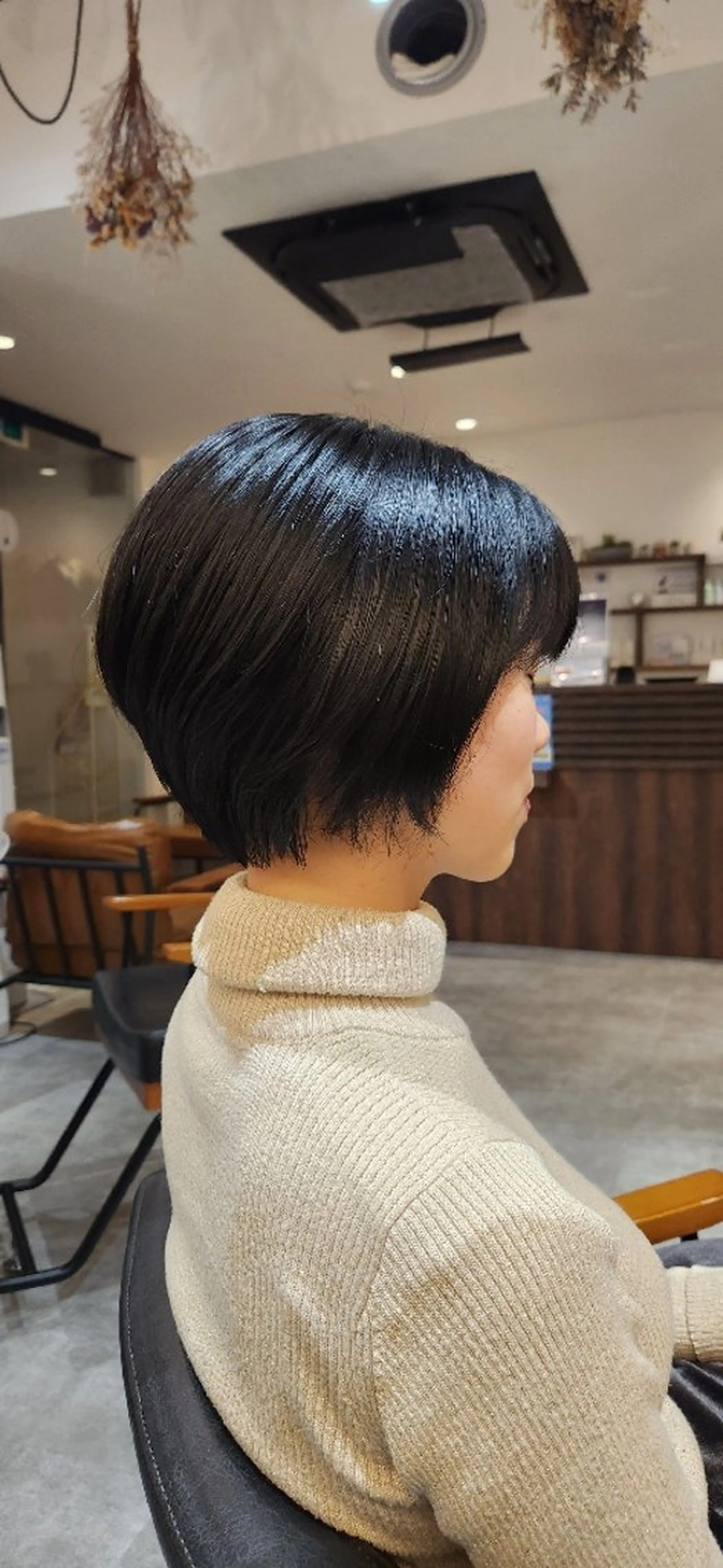ショート OVAL hair はづきのヘアスタイル