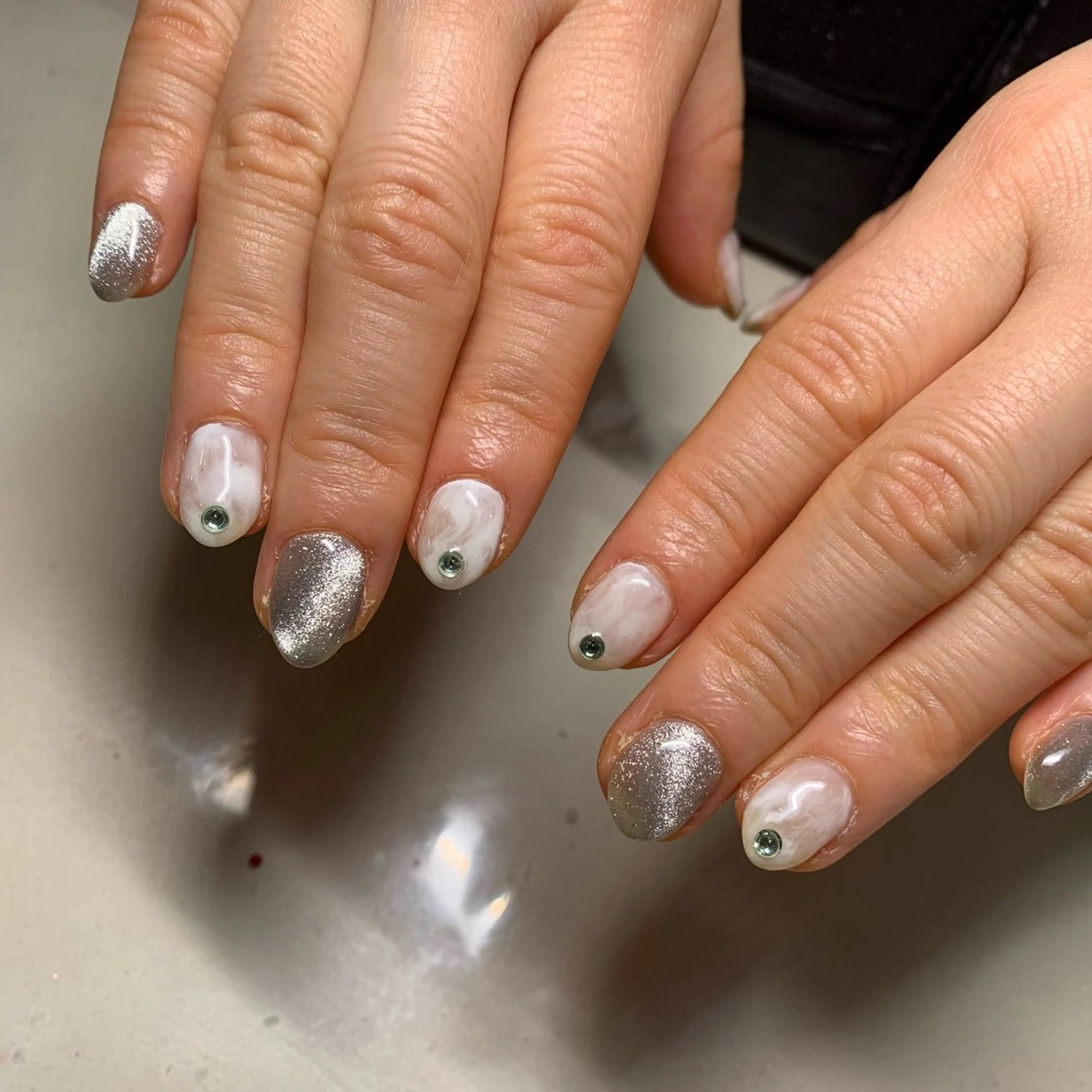 ネイル mofie🤍ユミ/ 恵比寿/パラジェルのネイルデザイン