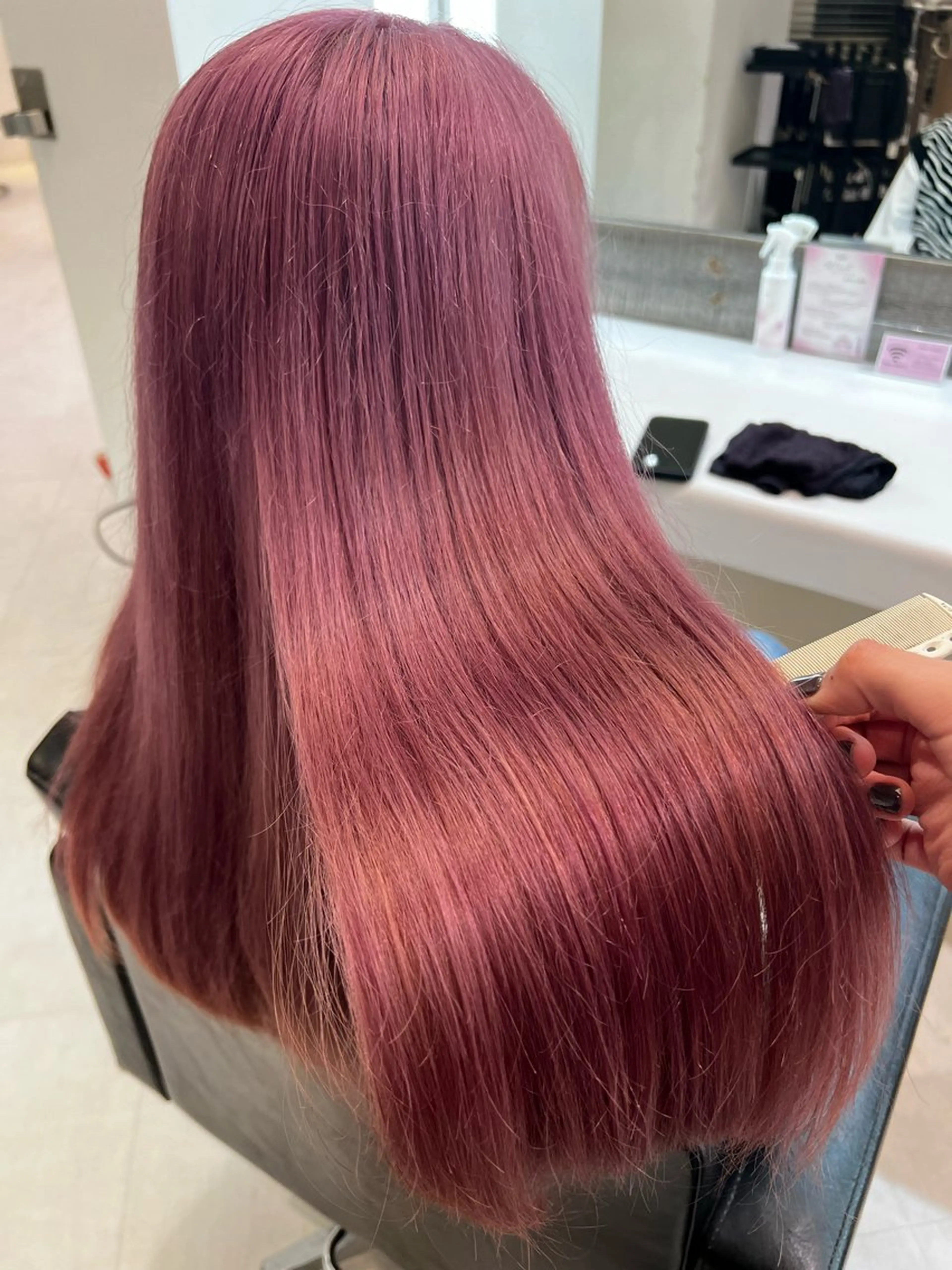 ロング 🤎艶感ベージュ/ ミルクティー🤎のヘアスタイル