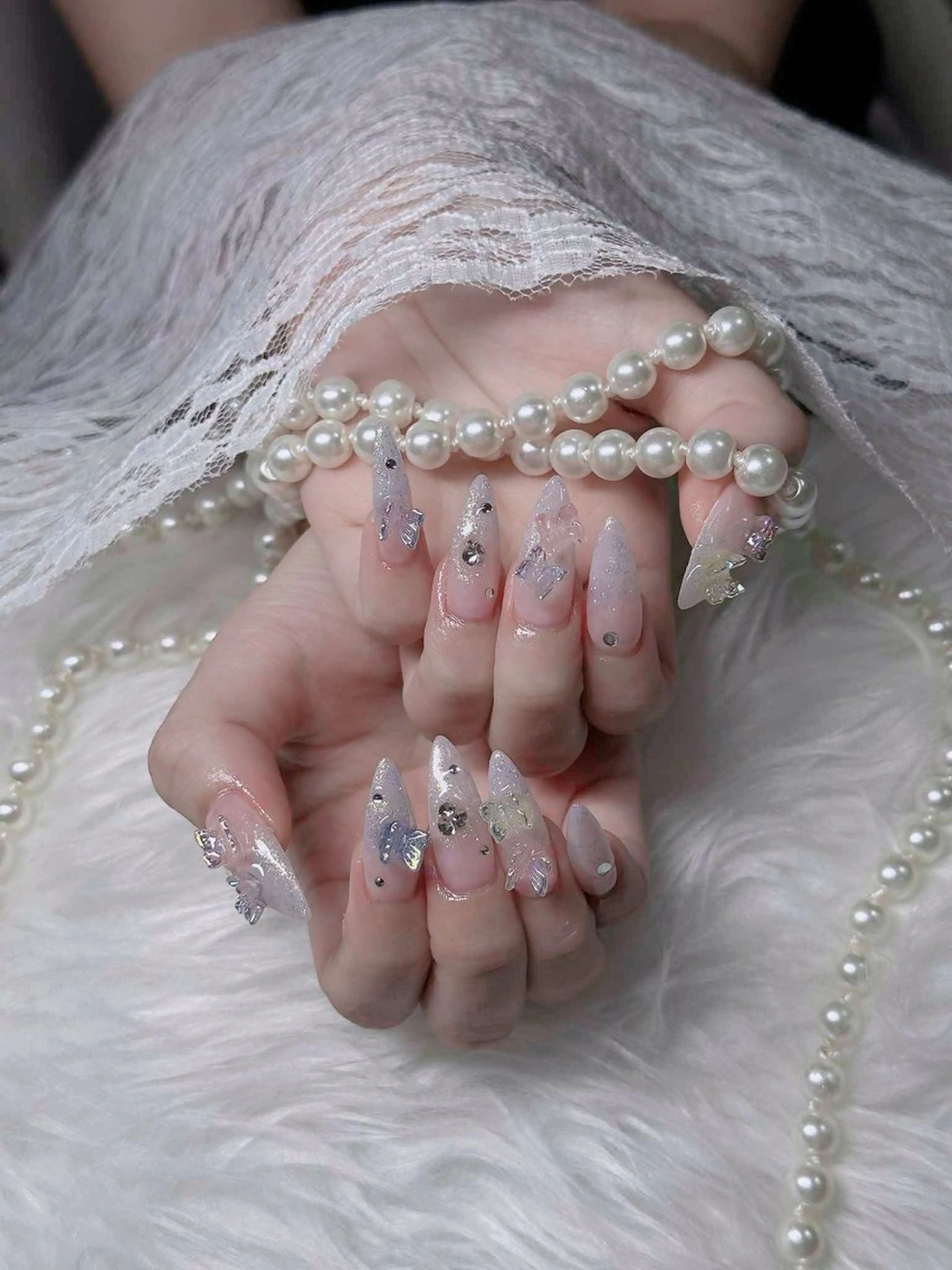 ネイル オーロラネイル フレンチネイル ジェルネイル ハロウィン キラキラネイル ハンドネイル H.baby Nail Salonのネイルデザイン