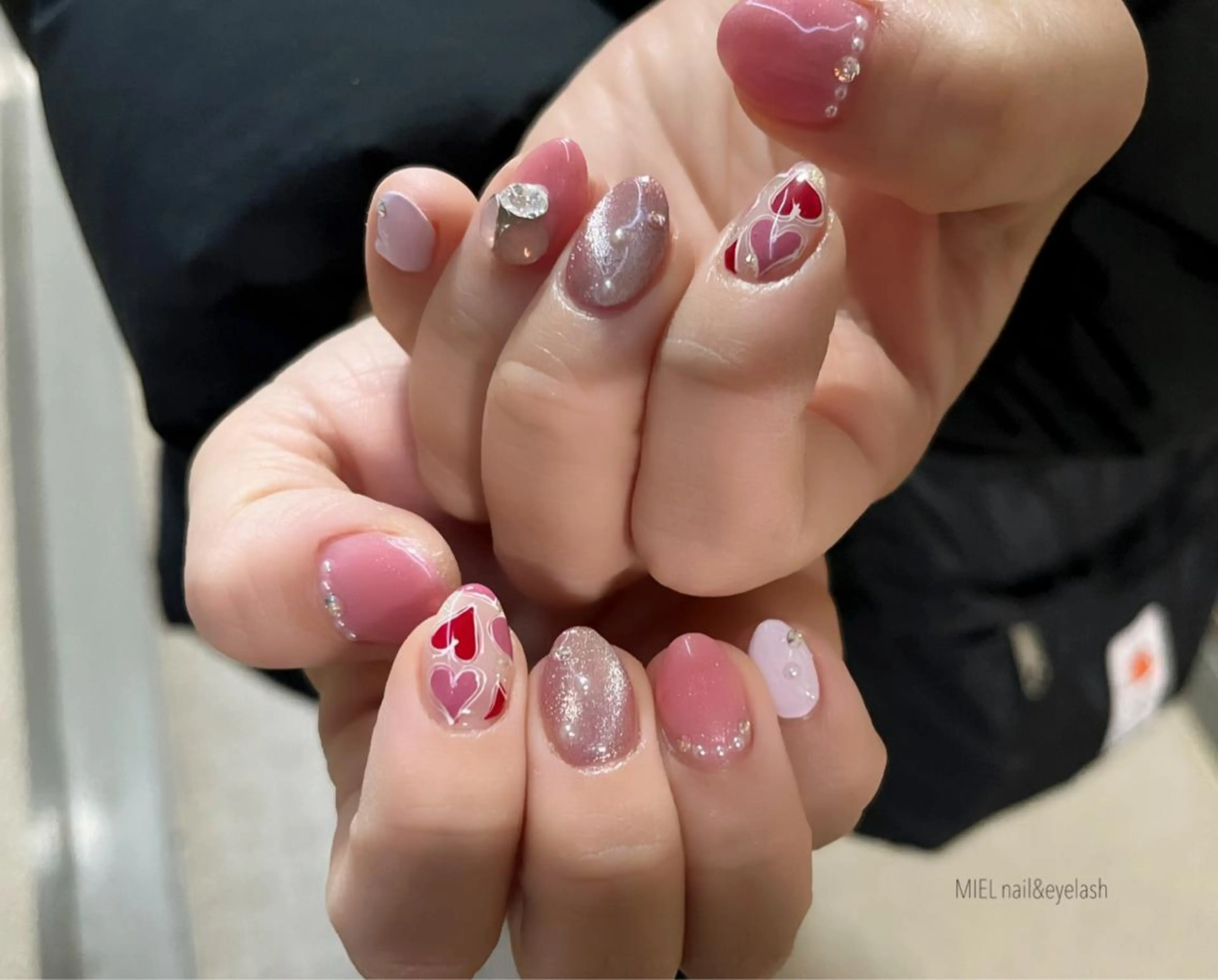 ネイル ハート ストーンネイル ハンドネイル nail salon monailのネイルデザイン