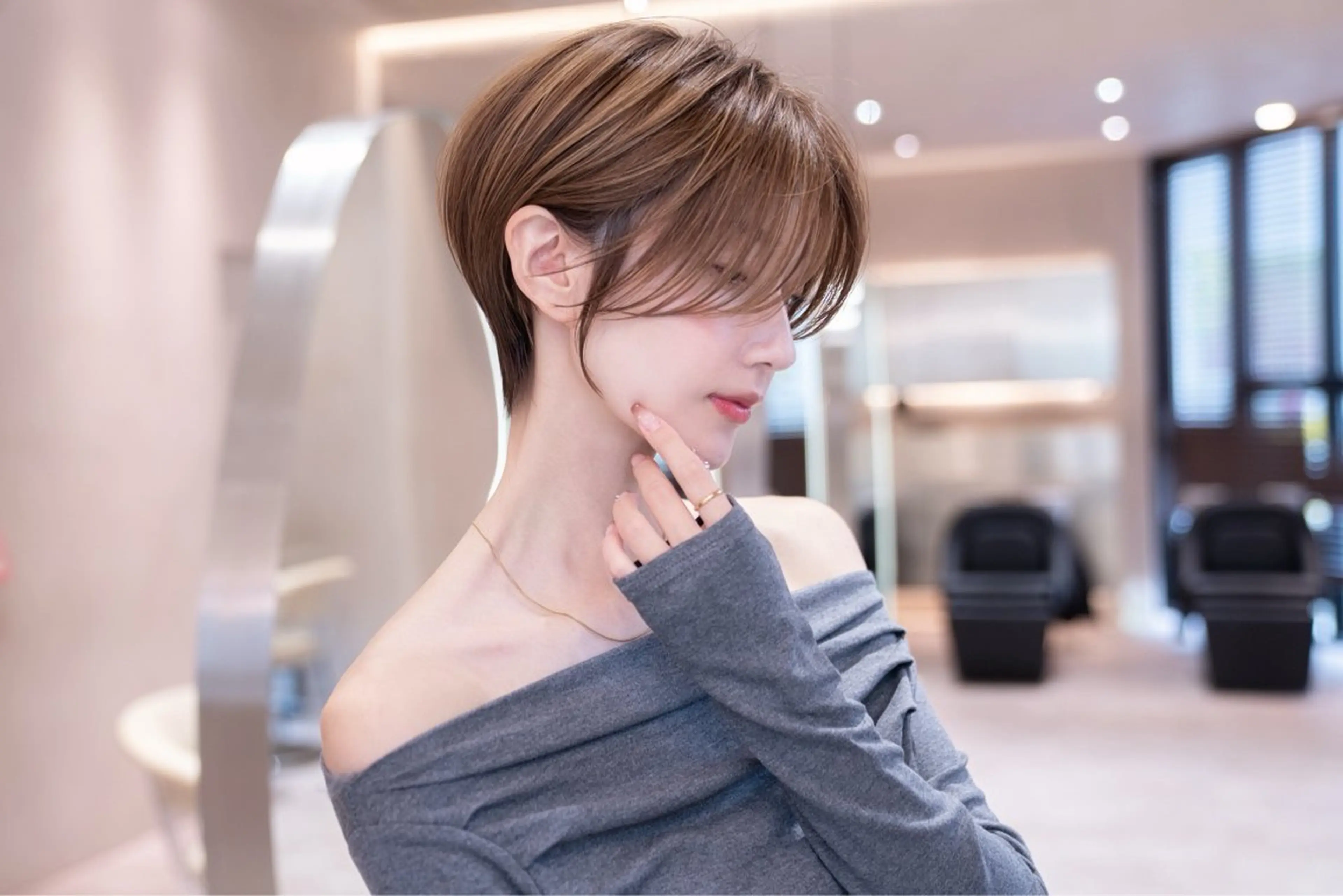 ショート カラー 縮毛矯正 渋谷／透明感カラー kuttiのヘアスタイル