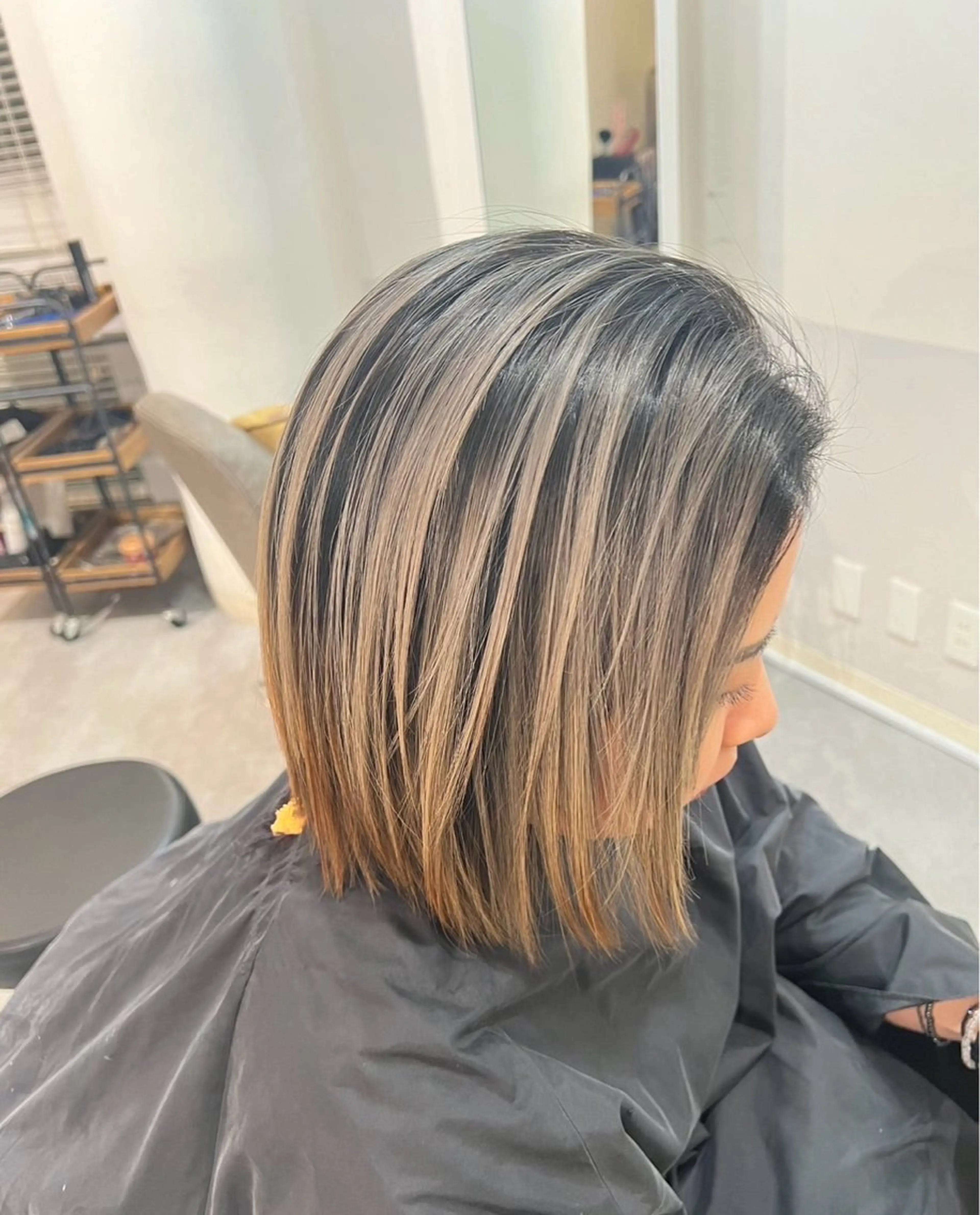 ショート カラー バレイヤージュ ベージュカラー ホワイトベージュ レイヤーカット ヘアカラー トリートメント ROBIN所属・指名数No.1 /NAOYAのヘアスタイル