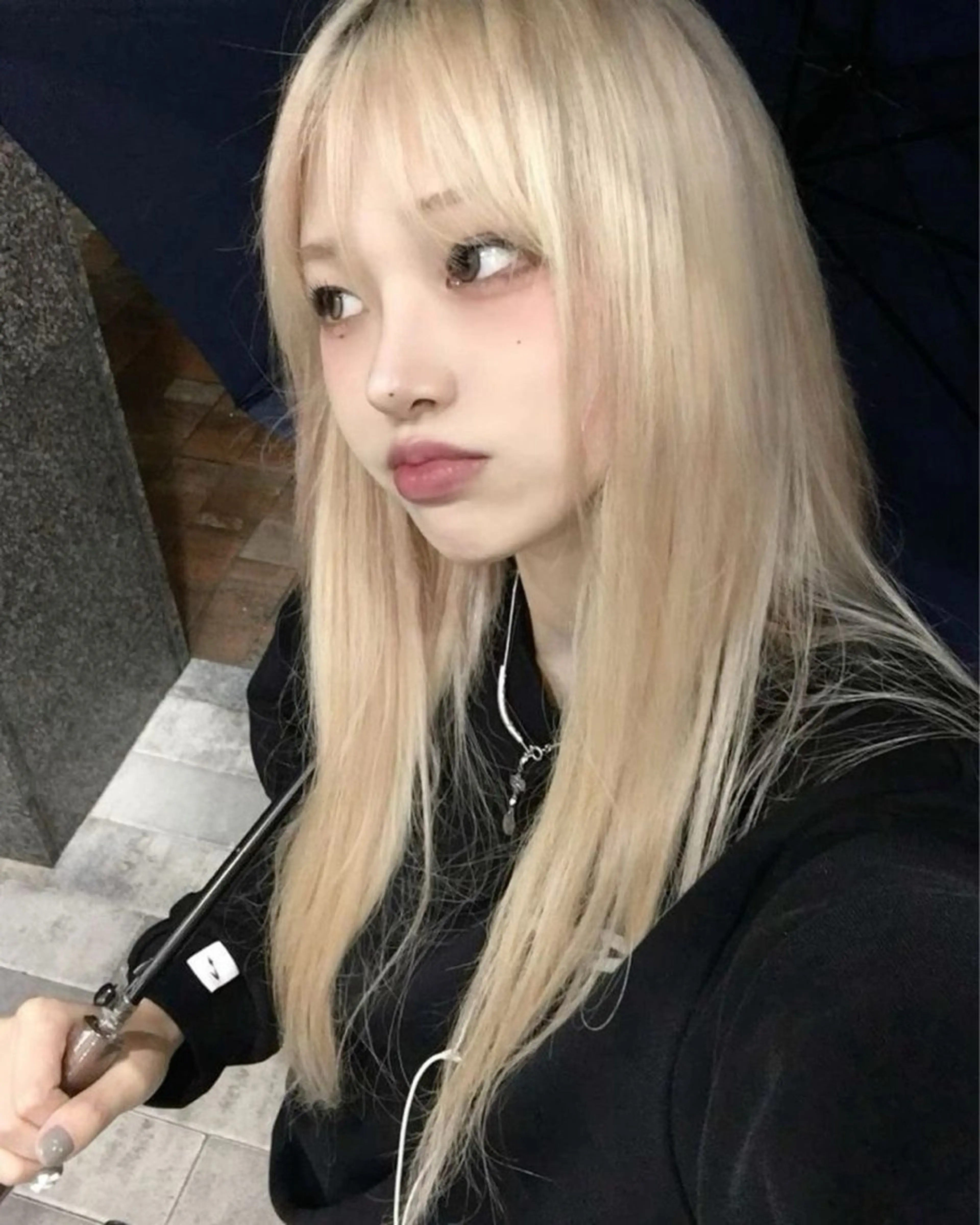 ミディアム レイヤー/ブロンド 透明感カラー/ヒロトのヘアスタイル