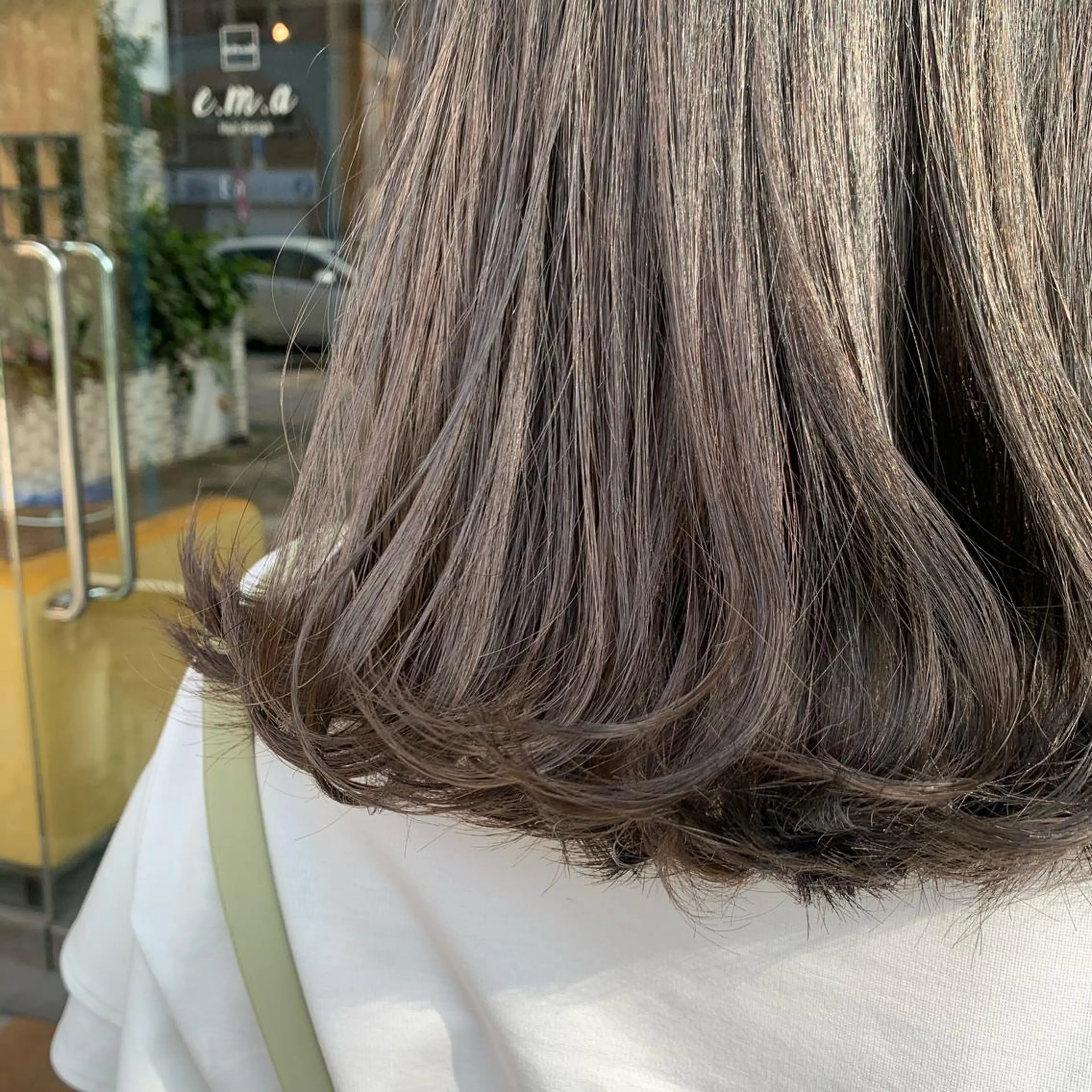 ミディアム カラー ブラウンカラー オリーブブラウン カワシマ セイカのヘアスタイル