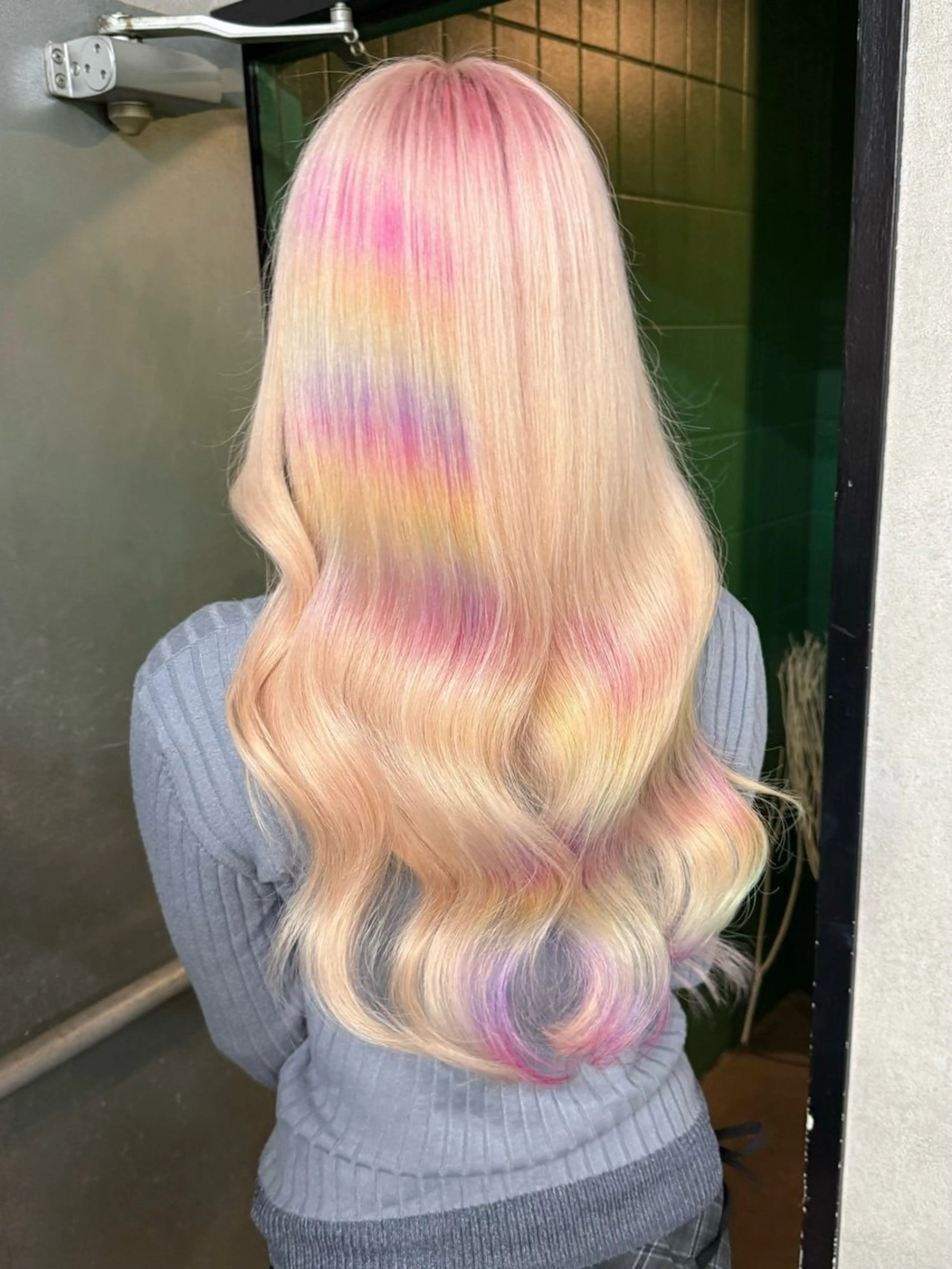 ロング カラー デザインカラー ヘアカラー シンジ /デザインカラーのヘアスタイル