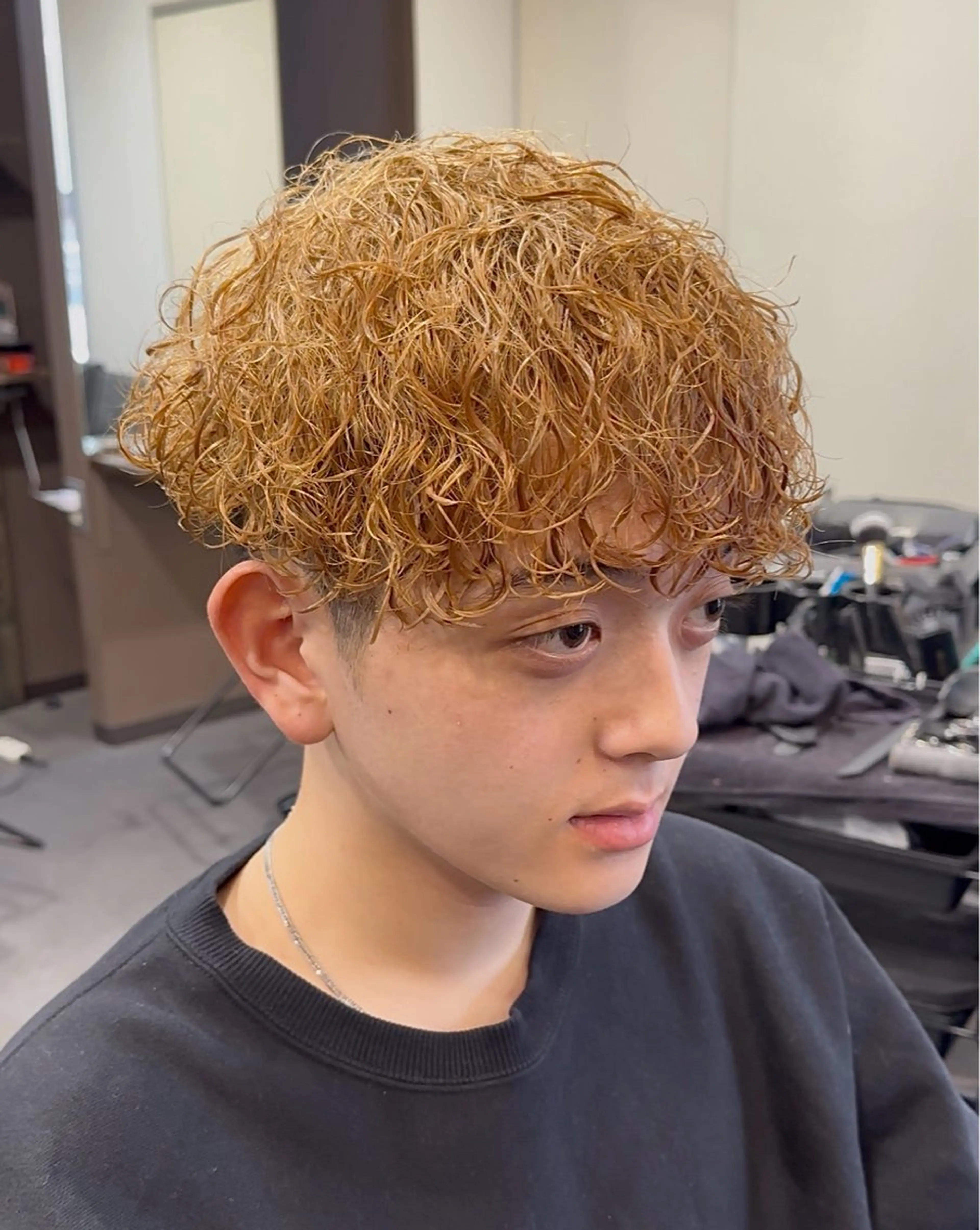 パーマ メンズ メンズブリーチ メンズパーマ 波巻きパーマ カット ヘアカラー パーマ 年間2000名担当◎ パーマ職人/仲原佑樹のヘアスタイル