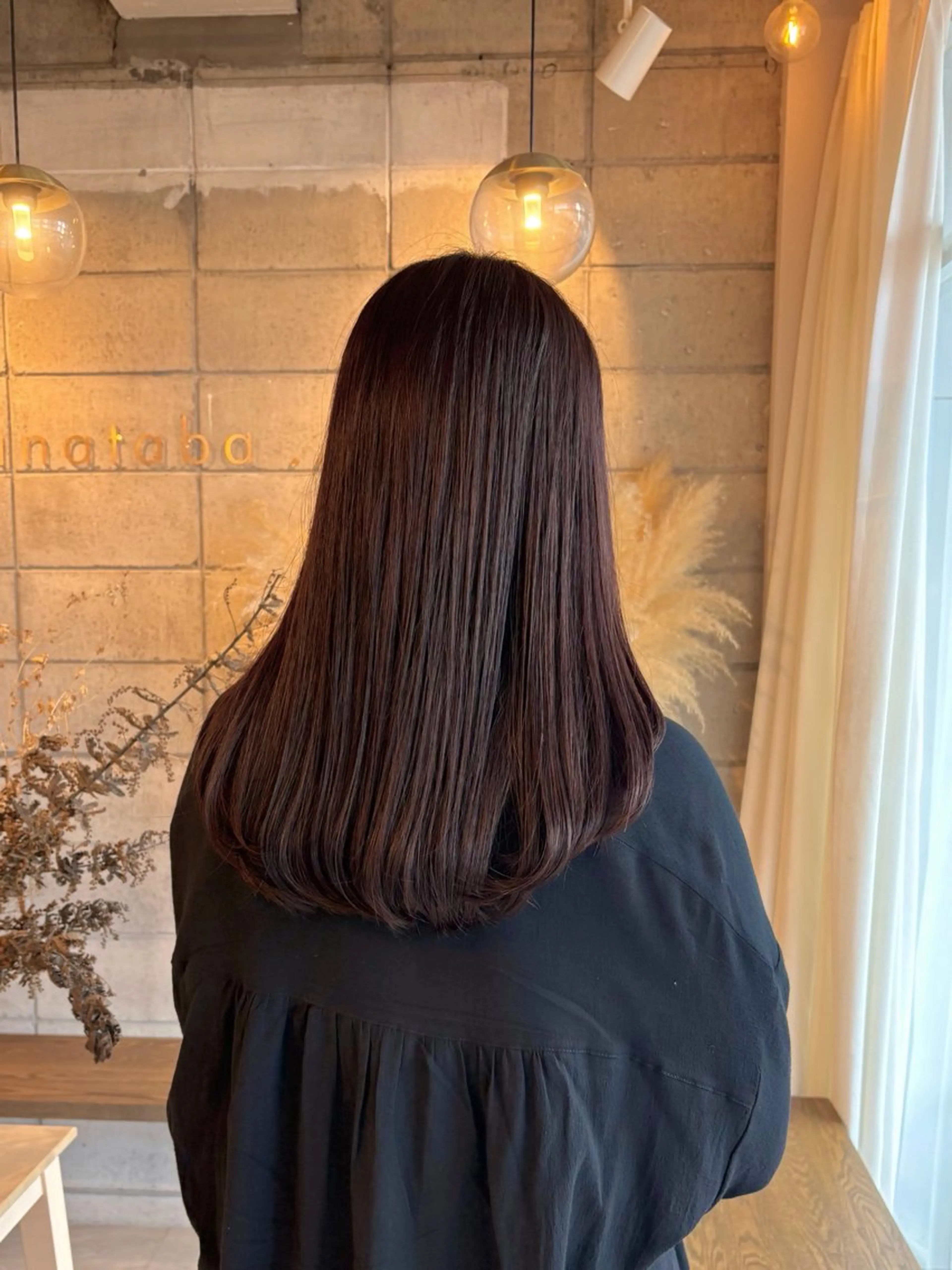 ロング カラー カット ヘアカラー トリートメント 眞名子 瑞紀のヘアスタイル