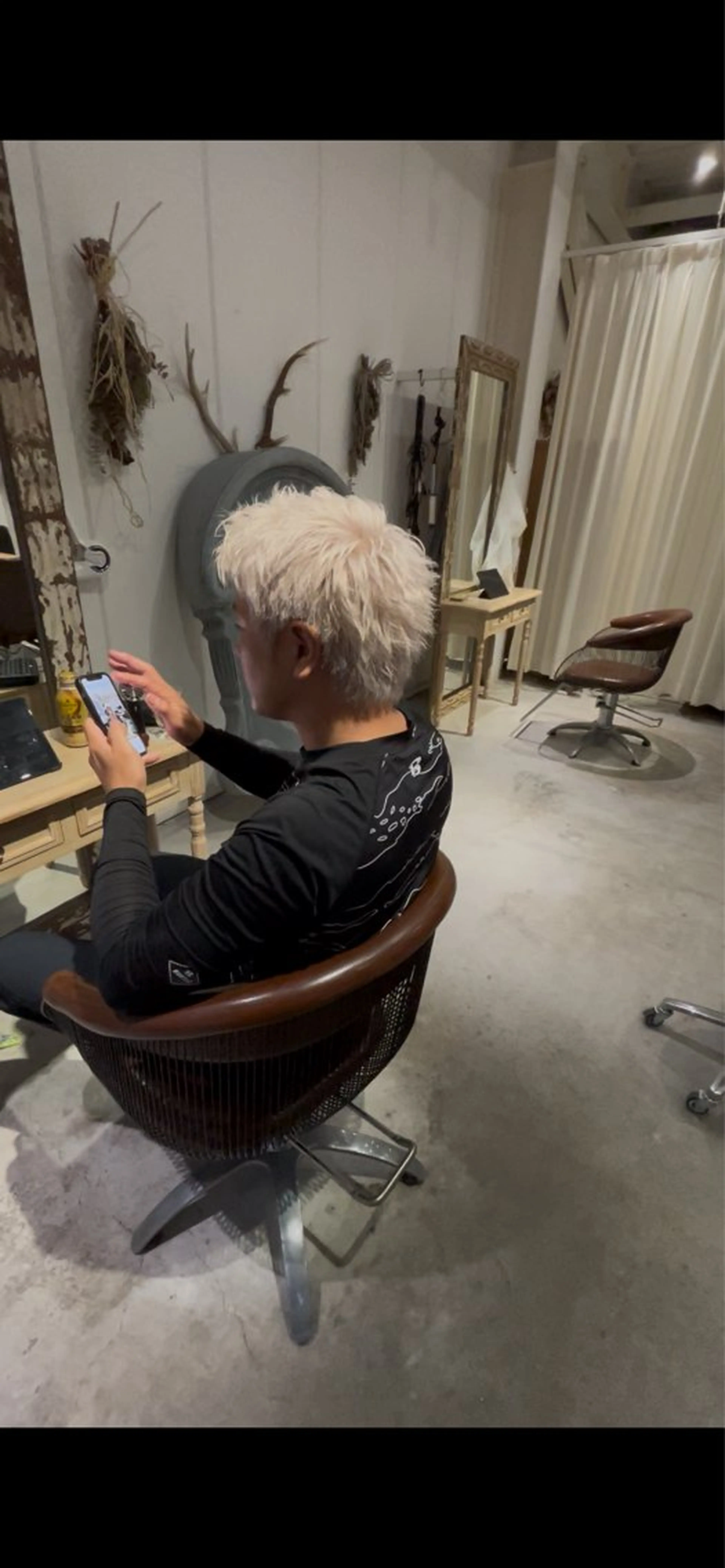 カラー メンズ バレイヤージュ 宮本宗嵩のヘアスタイル