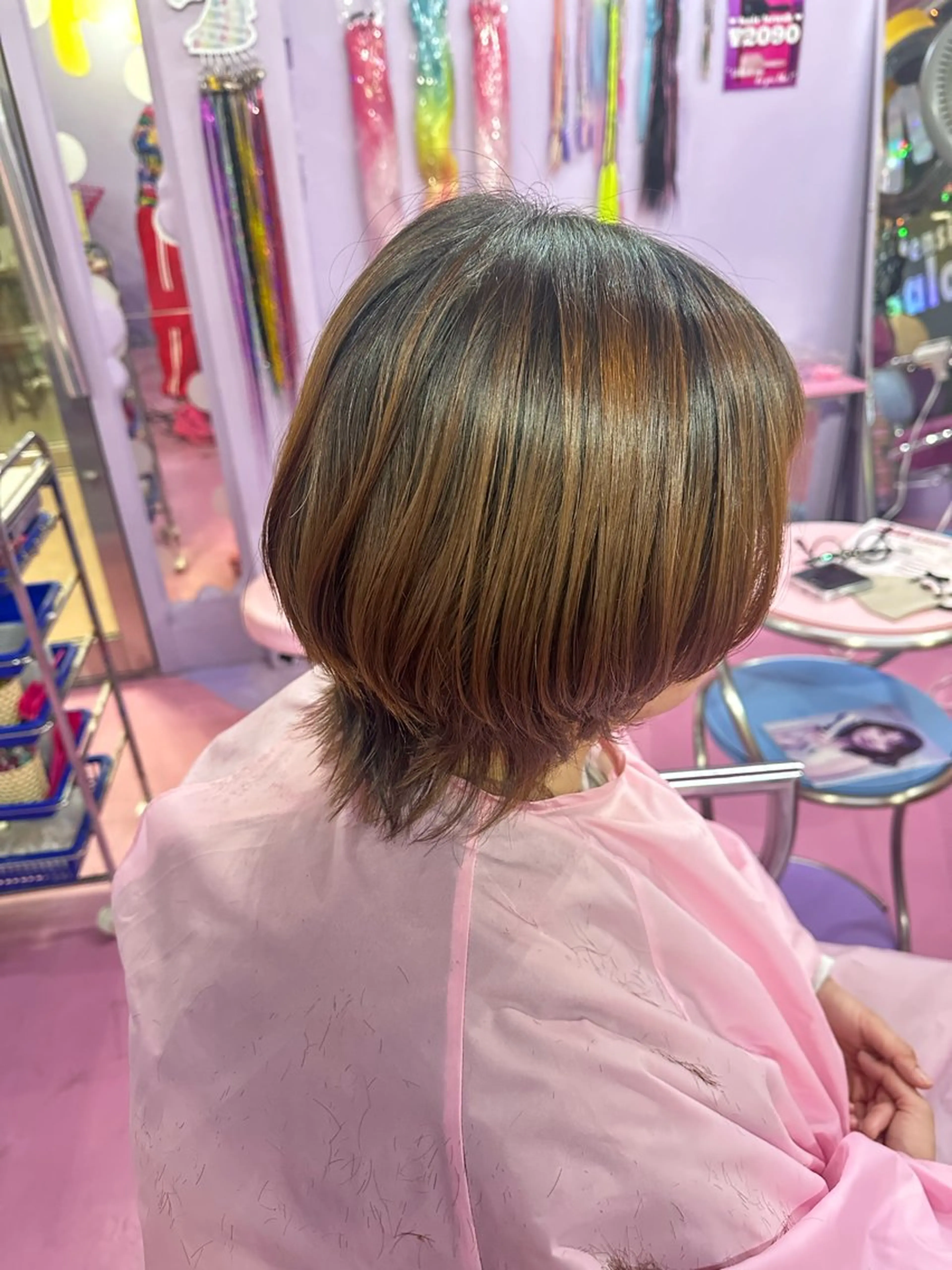 ショート ショートヘア ウルフカット ♮やっしー♮ 🌈派手髪🌈のヘアスタイル